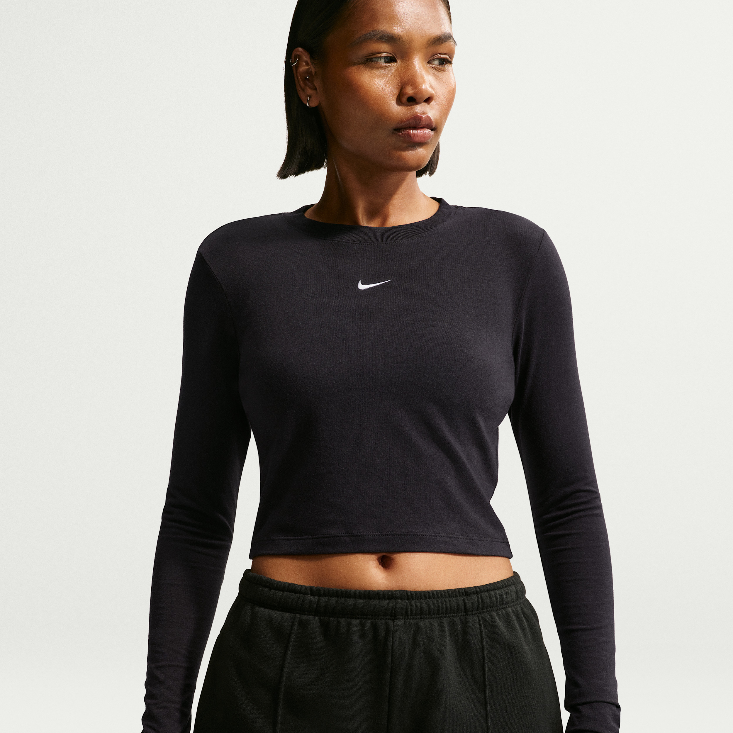 Women's Nike Sportswear Chill Knit Slim Long-Sleeve Cropped Top in Black | HF5322-011 | Nike (US)