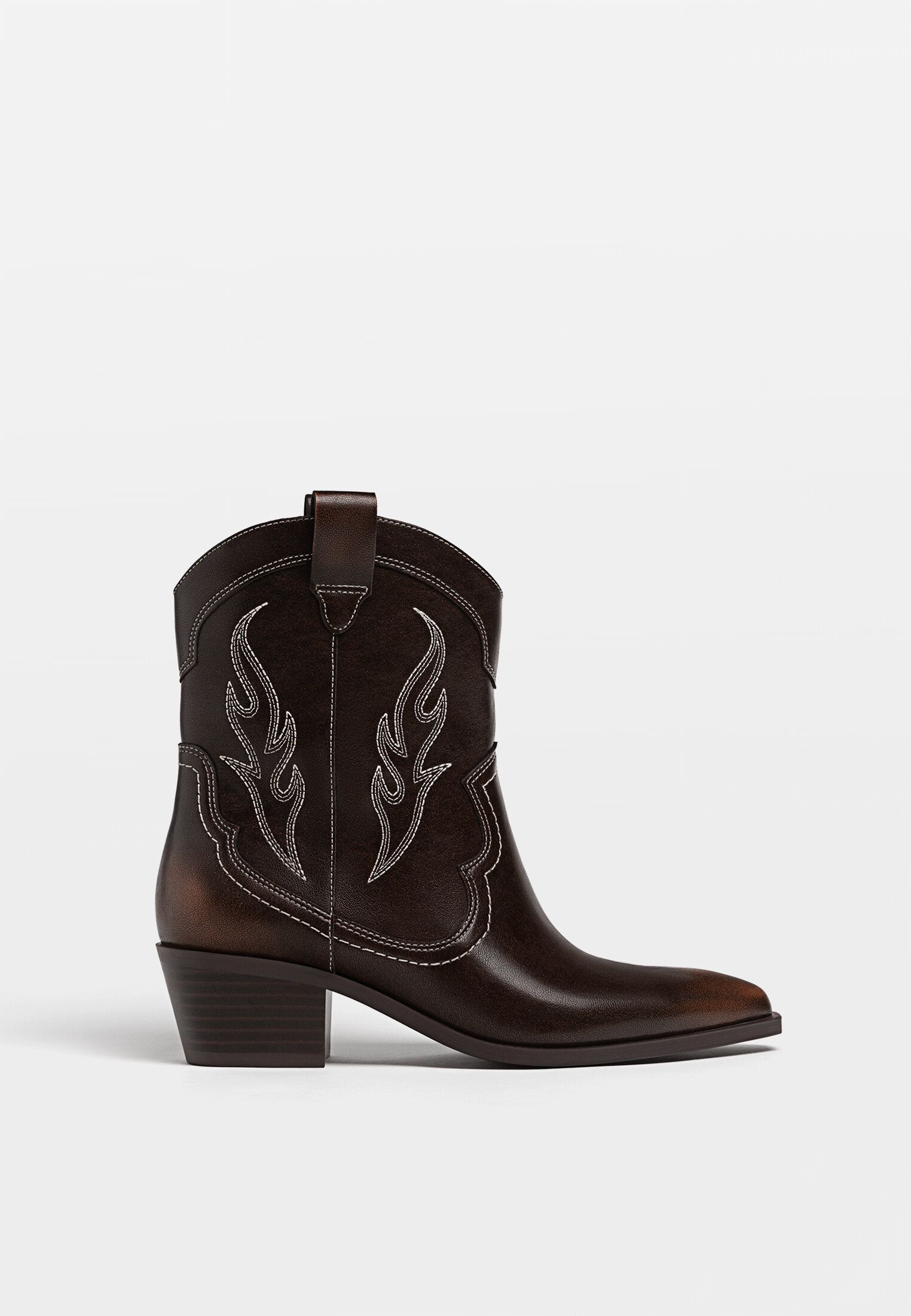 Embroidered cowboy ankle boots | Stradivarius (UK)