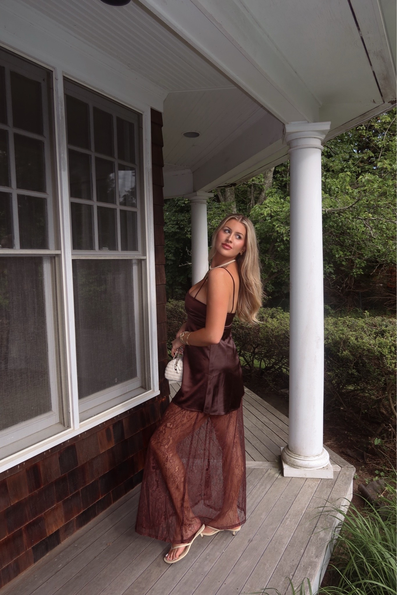 Hamptons dinner outfit 🤎 wearing a large in this dress! It’s so stunning

#LTKootd