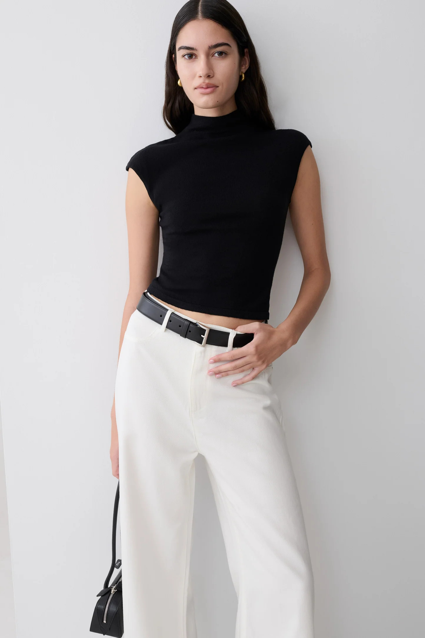 Sonny Short Sleeve Knit Top - Black | MESHKI US