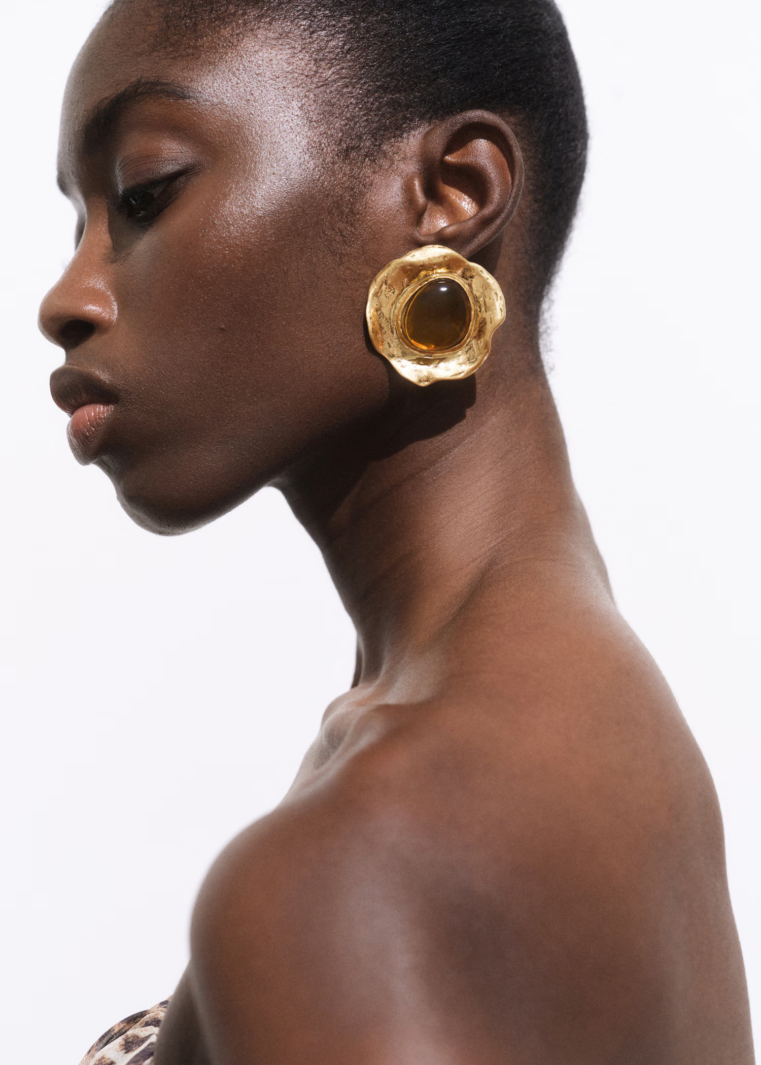 Combined textured resin earrings | Mango (US/MX/AU)