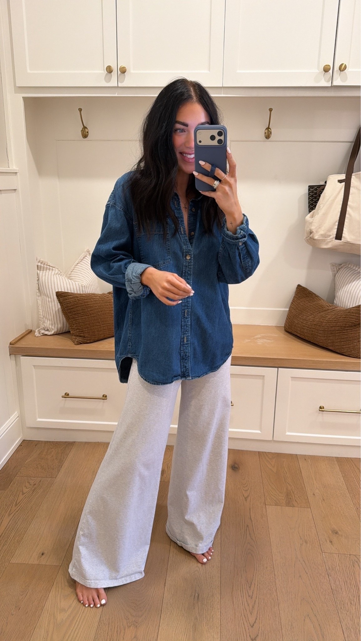This outfit is so comfy but still feels chic💙



Summer outfits, seasonal, denim button up, jewelry, rings, necklace, ootd, Katy roach, livingmybeststyle

#LTKootd #LTKSeasonal