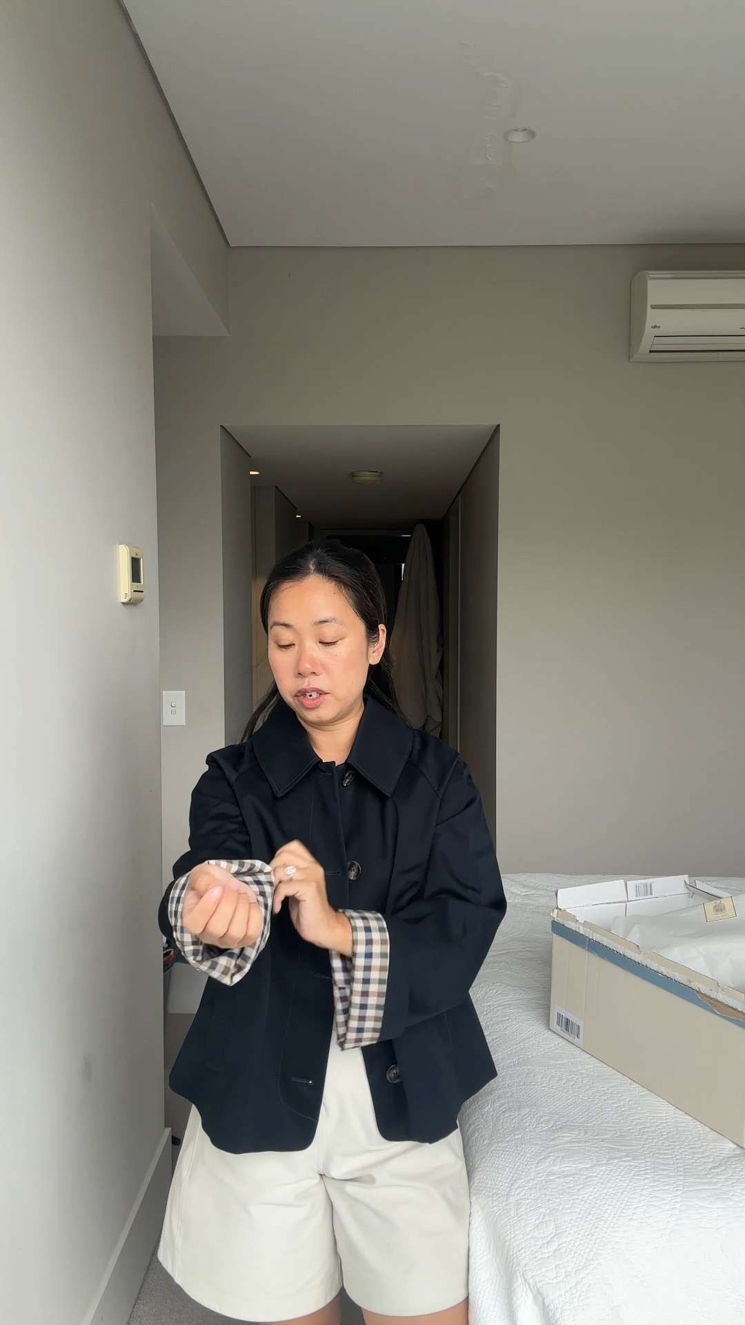 A little Sezane unboxing for you - wearing a size US 4 / FR 36 in my jacket xx 

 

#LTKaustralia #LTKstyletip #LTKpetite