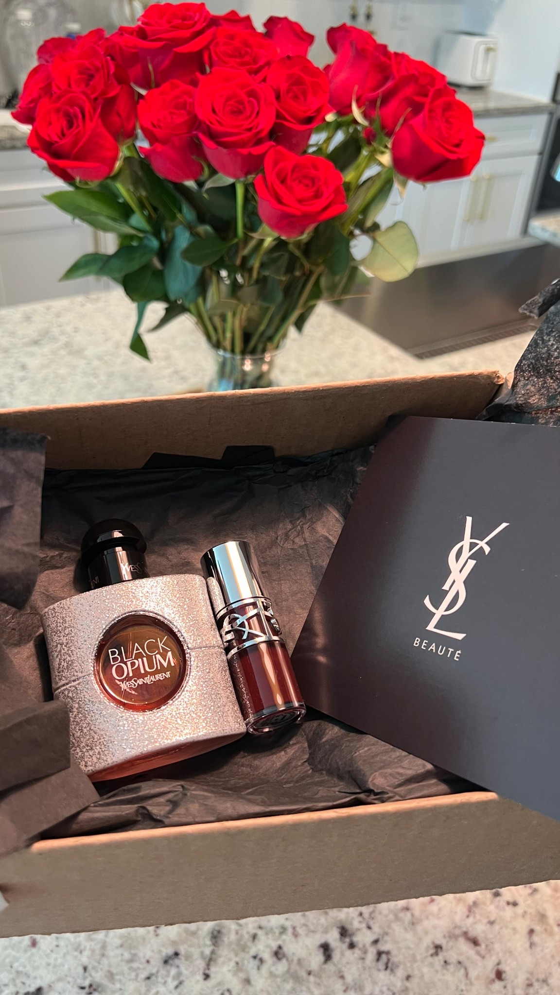Smells
Amazing sweet floral vanilla also plumping non sticky lip oil @YSLBEAUTY + #YSLBEAUTY + #GIFTEDBYYSLBEAUTY

#LTKPlusSize #LTKBeauty #LTKFestival