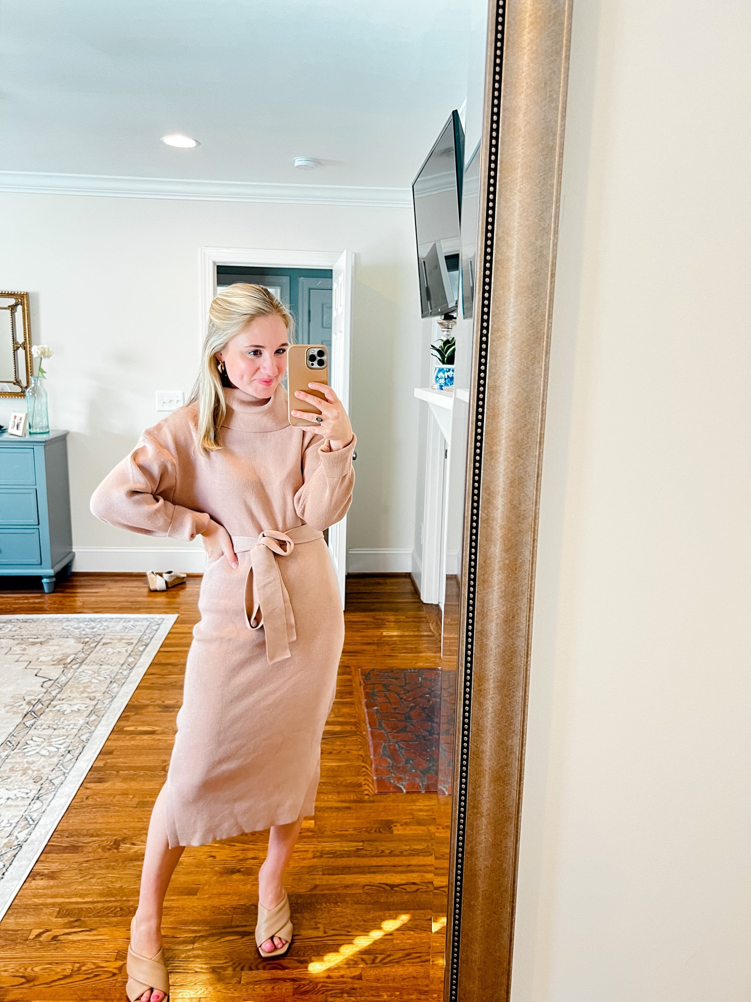 Fall sweater dress // runs true to size // ribbed knit material // only $33!!! 

I’m 5’3 for reference! 

#LTKunder50 #LTKSeasonal #LTKstyletip