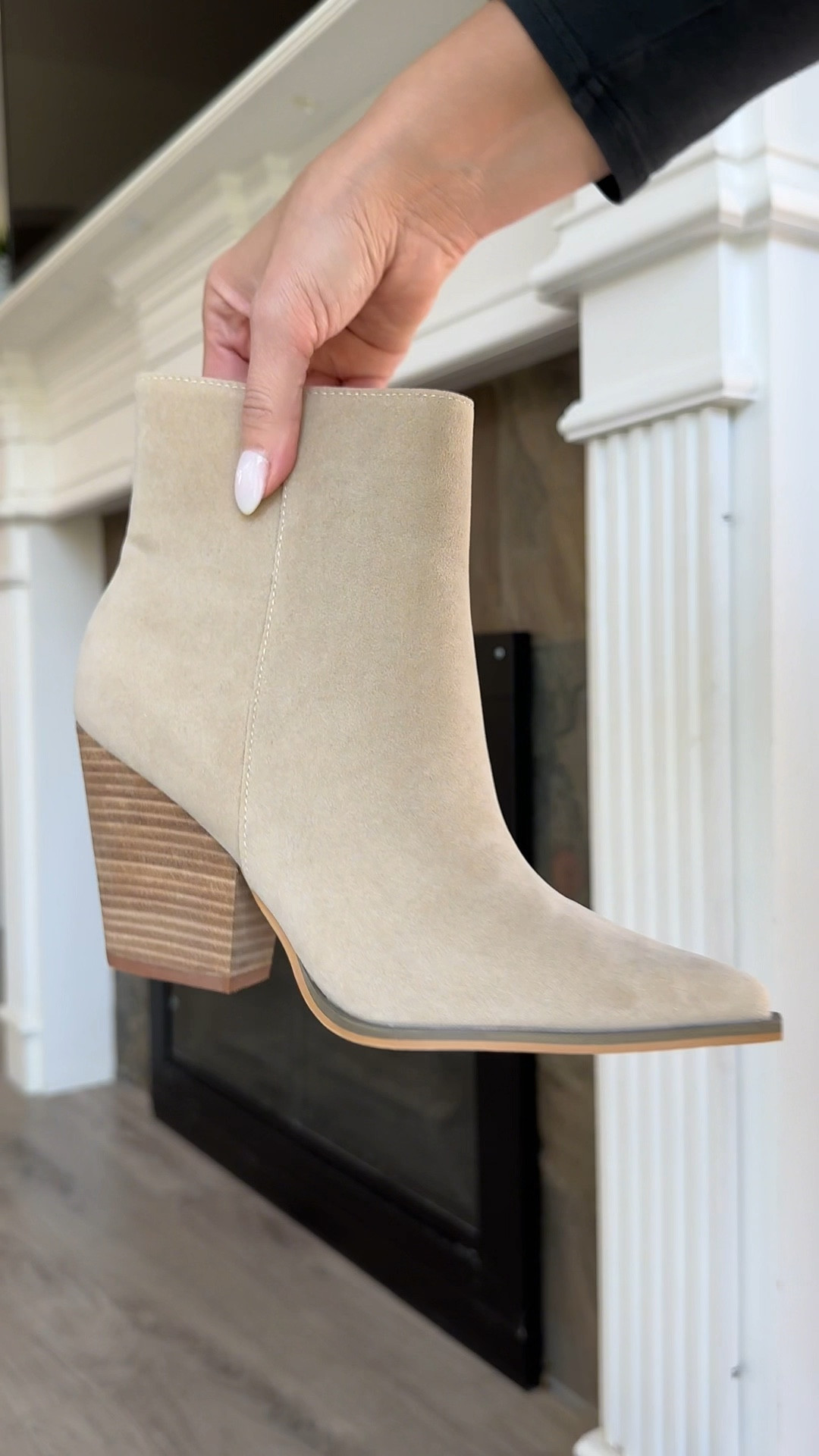 My new booties from VICI 😍 I’m already in love ❤️ Use my code ELENASAVE25 for 25% off 🥰

I’m wearing size 8

#LTKShoeCrush #LTKVideo