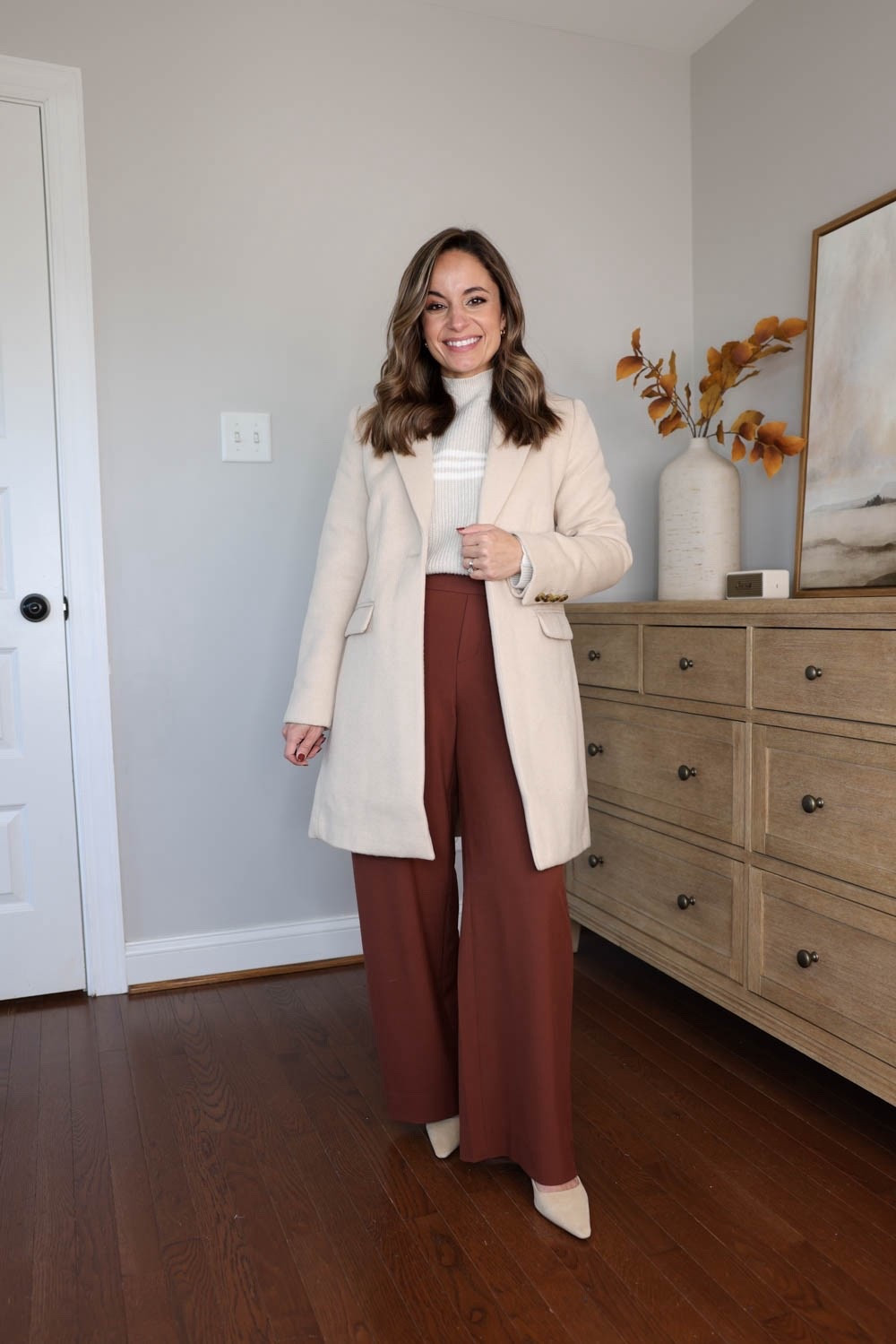 Petite coats for fall and winter part one! 

Ann Taylor Chesterfield Coat: petite 00 - tts with room to layer | soft to the touch | medium weight 
Sweater (Ann Taylor): petite xxs 
Pants (BR Factory): petite 00/xxs | 10” rise | 29” inseam (only works with heels for me) 
Shoes (Sam Edelman): tts, similar color linked 

My measurements for reference: I’m 4’10” and 105lbs. My bust, waist, and hip measurement is 32”, 24”, and 36”.



#LTKPetite