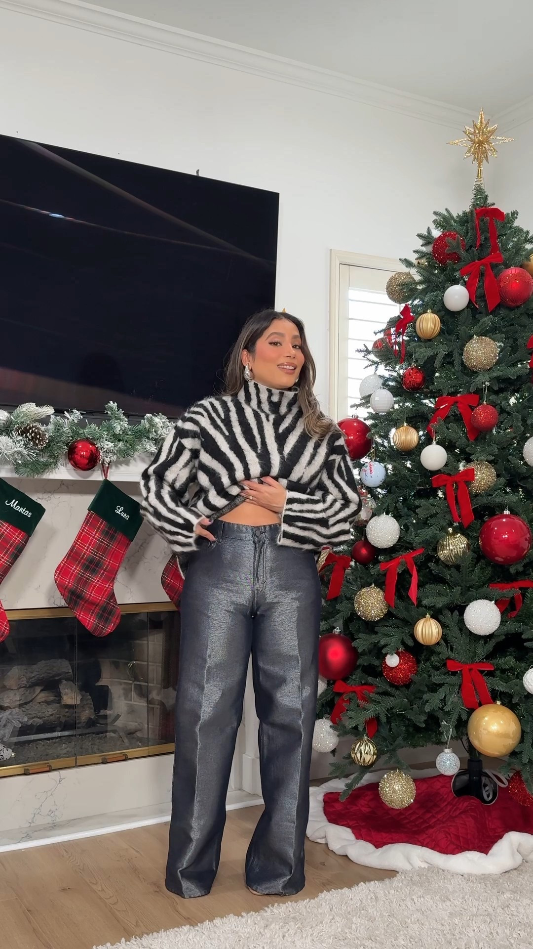 Holiday outfit ft pants ✨🪩
Pants size 6
Sweater size Medium  

#LTKootd #LTKHoliday