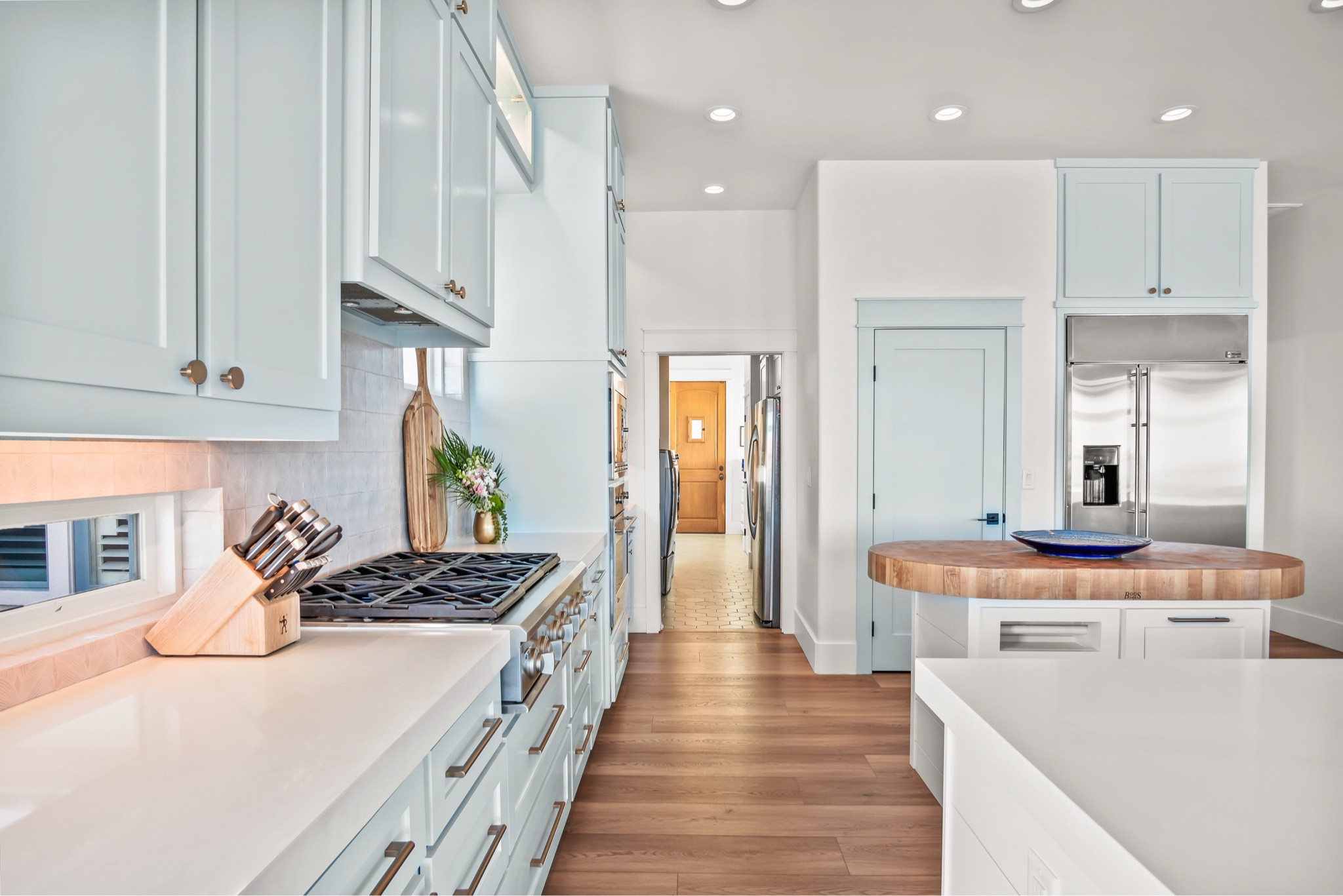 Bringing the beach indoors with this coastal kitchen from our latest project! We love the soft, serene vibe created by the Summer Shower Satin Exterior Paint on these cabinets, perfectly complementing the coastal design. #CoastalKitchenGoals #SummerShowerPaint
#CoastalKitchen #KitchenInspo #BeachyVibes #CoastalStyle #SummerShowerPaint #HomeDesign #CoastalHomeDecor #KitchenRenovation #CabinetMakeover #ExteriorPaint #InteriorDesign #KitchenDesign #KitchenGoals #ShorelineProject #KitchenInspiration #CoastalLiving #TimelessDecor #HomeMakeover #NeutralKitchen #ModernCoastal



#LTKHome