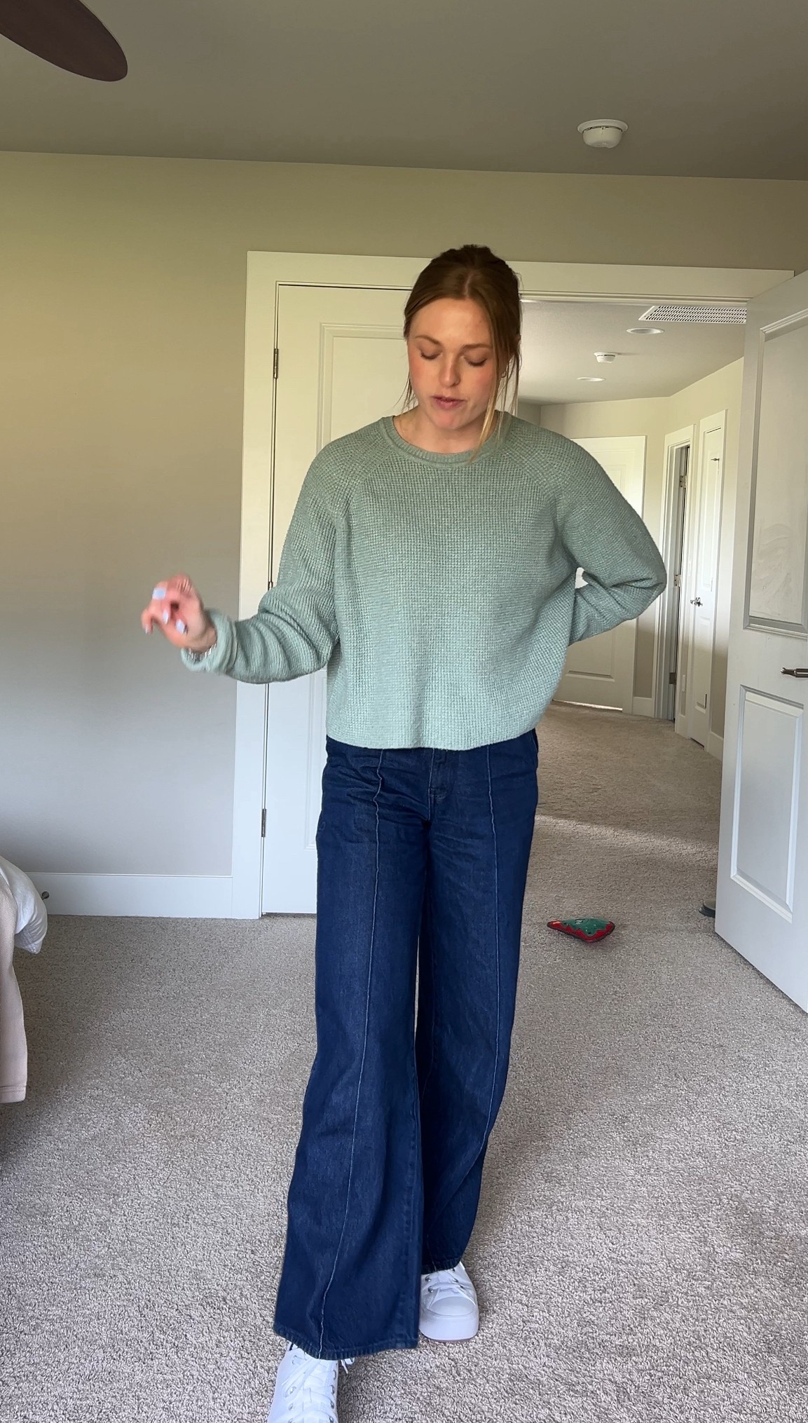 🔗 to this basic Spring fit! These are some of my favorite jeans and sneakers for a classic casual outfit

#LTKShoeCrush #LTKStyleTip #LTKxMadewell