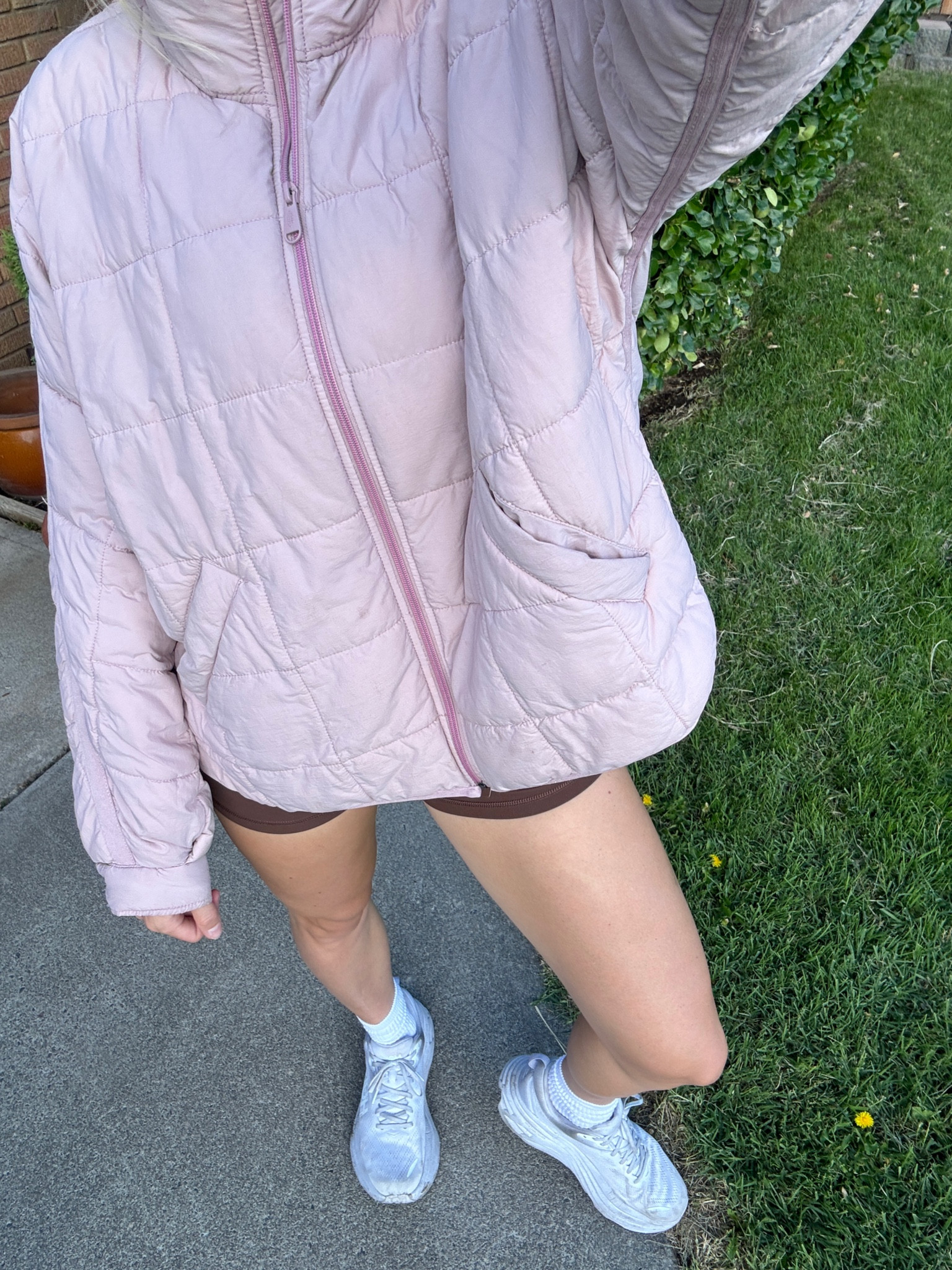 fav lightweight puffer 🤎

#LTKSeasonal #LTKFallSale #LTKActive