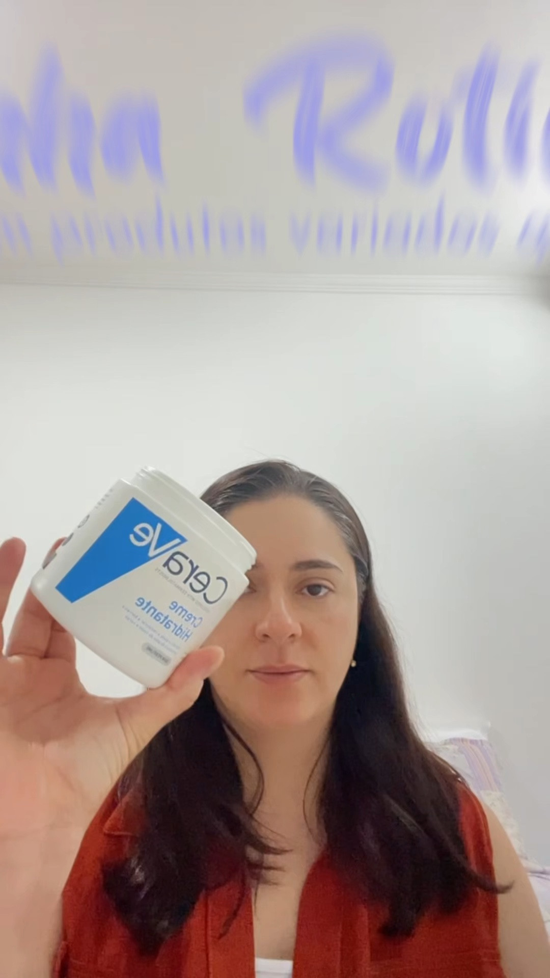 • Minha Rotina com produtos
que amo. Um vídeo de arrume-se comigo bem simples...
• Nessa rotina uso Cera Ve que foi um achado para minha pele madura e acneica ele devolve a barreira de proteção da minha pele e manda embora as espinhas
• Na sequência eu passei a nova Base Natura Una que você encontra no meu espaço Natura, ela veio cheia de benefícios para uma pele mais oleosa estou usando e amando
• Como a rotina é corrida uso o Blush Faces Natura nas pálpebras e como Blush
• Leve toque iluminado com a paleta que amo da oBoticario, você encontra ela no meu link da Bio, aproveite os cupons da marca
• Nos lábios eu usei o Lip Balm da quem disse Berenice é um achado maravilhoso 
• Para finalizar com chave de ouro o perfume Love Lily da oBoticario floral frutal fresco sútil e maravilhoso

#LTKVideo #LTKbeauty #LTKbrasil