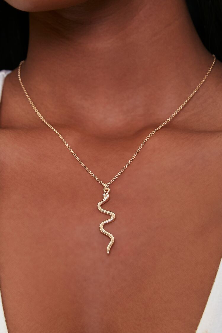 Snake Pendant Necklace in Gold | Forever 21 (US)