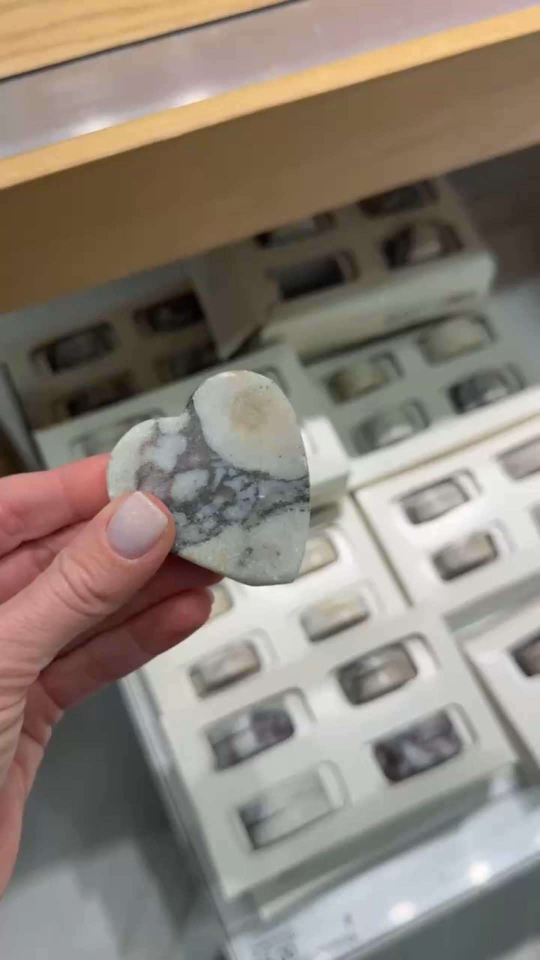 Ok I need these heart candle holders!!