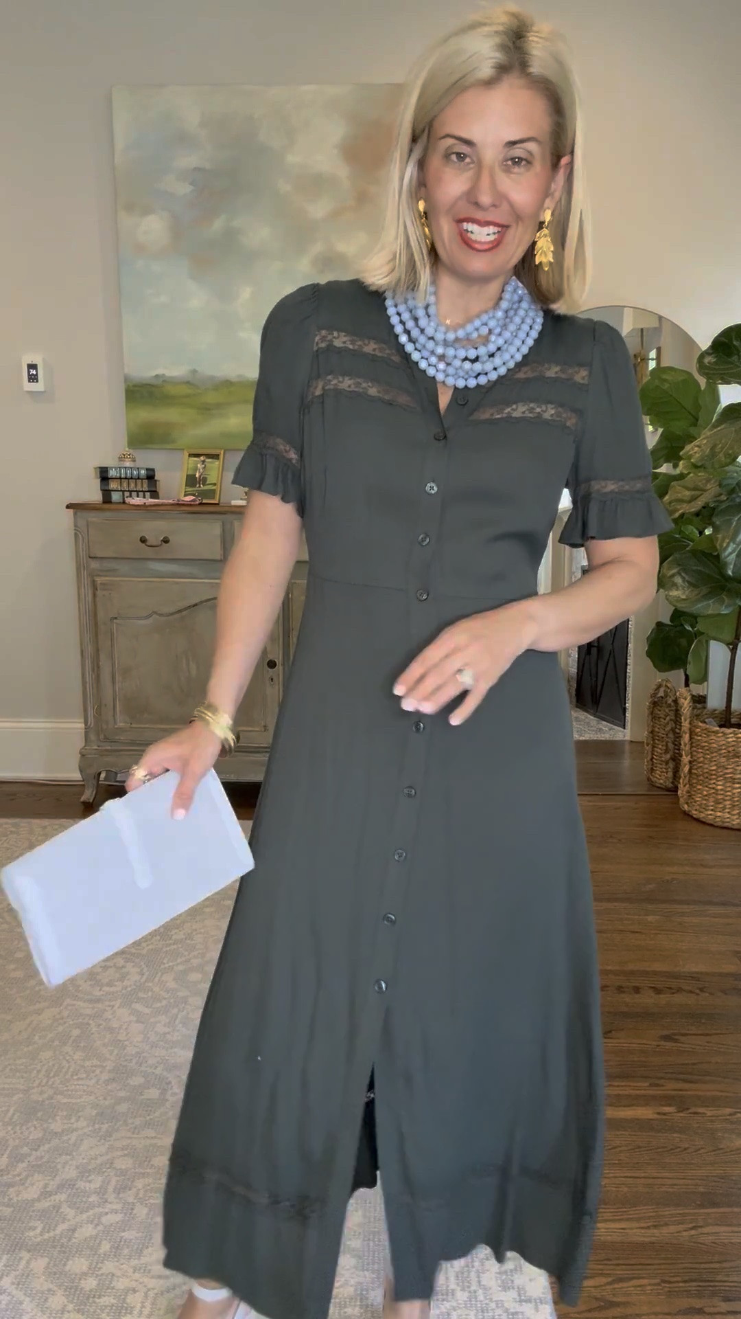 I literally wear this dress year round! I'm showing you how you can take a dress and change up the look with pops of color & fun accessories. I'm wearing xs dress & 8 heel tts.

*Use Cathrine20 at A+B
*Use MIXANDMATCH at Colores Collective

#LTKdayinmylife #LTKOver40 #LTKPetite