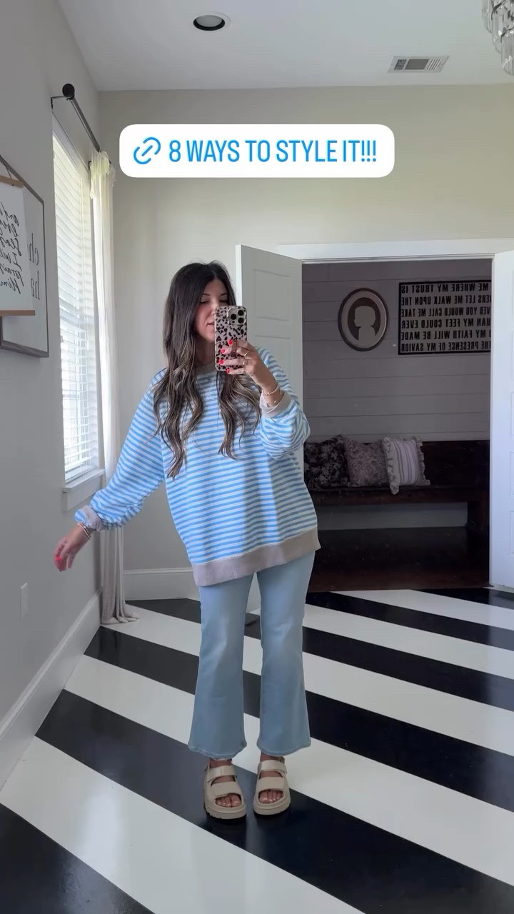 Love these crop flare denim jeans! Wearing my true size 0 @Aerie

#LTKootd #LTKPetite #LTKOver40