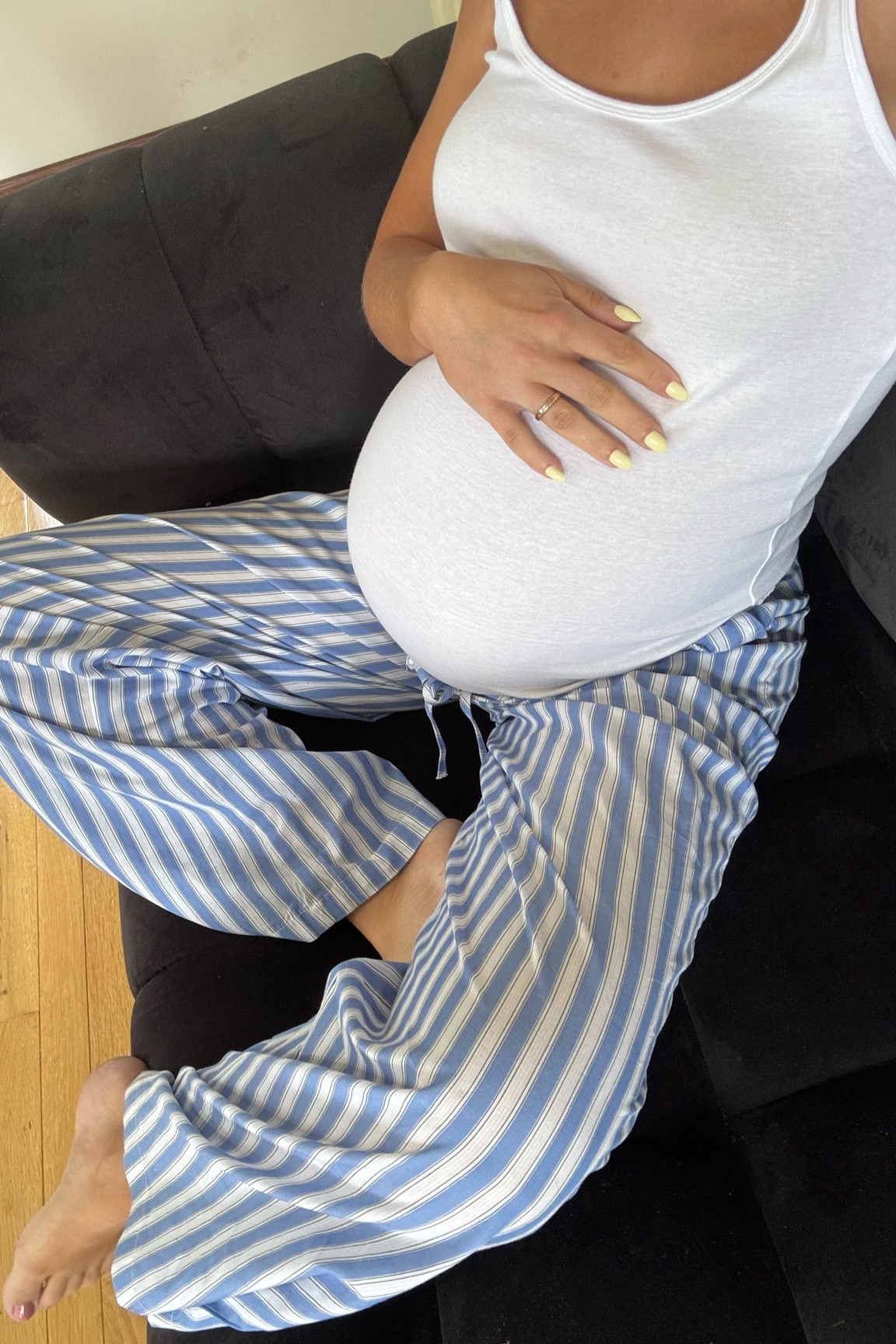 Linking up some recent comfy pants finds that fit the bump! @kohls #ad #kohlspartner #kohlsfinds