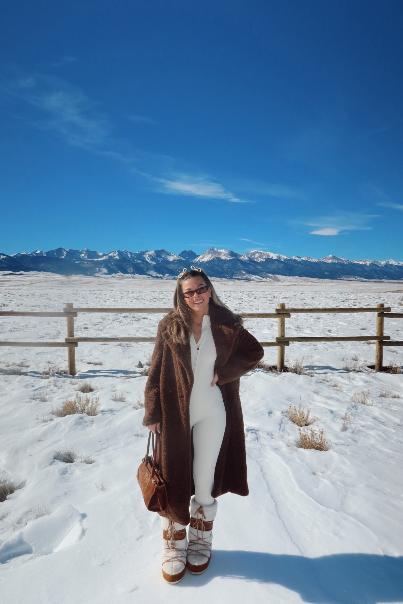 Winter vacation Colorado mountains cold weather shopping date white thermal base layer with fur coat and boots

Wearing my usual smalls

Winter vacation
Mountains
Colorado looks
Holiday
Fur coat
Thermal
Base layer
Moon boots

#LTKHoliday #LTKTravel #LTKdayinmylife