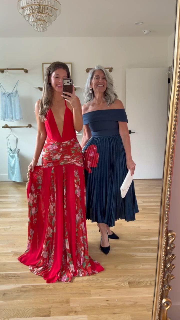 red halter & navy off the shoulder mom & me fall formal looks

i did a small/2 
mom is in a size 6

Special occasion
Black tie
Formal event
Floral dress
Lace dress
Cocktail dress
Sequin dress
Metallic dress

#LTKFormal #LTKParties

#LTKSeasonal
