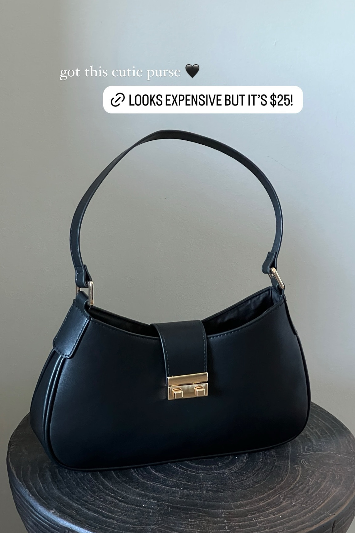 got this cutie purse 🖤