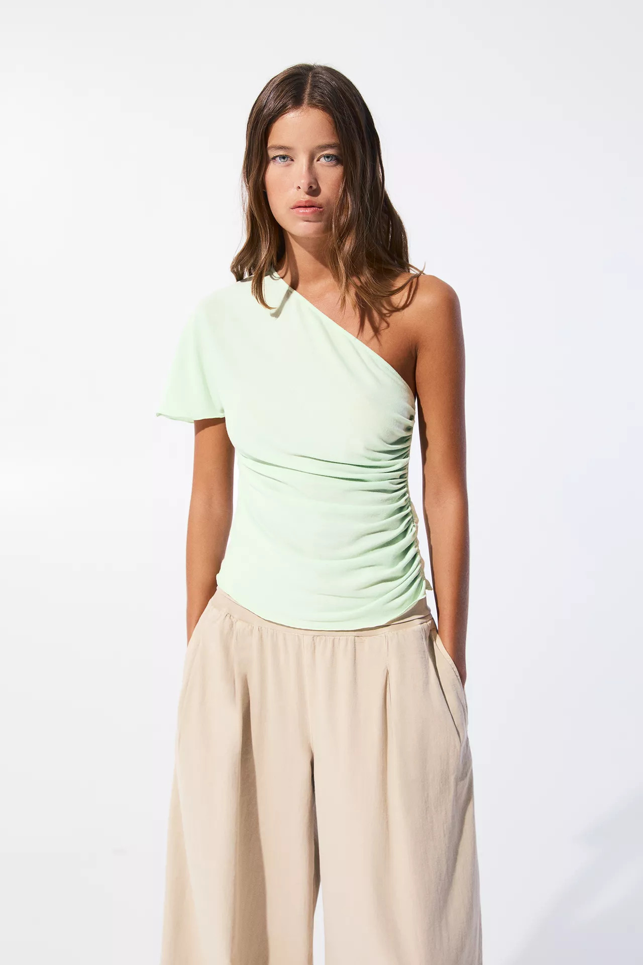 Asymmetrisches Top mit Rüschen | PULL and BEAR DE