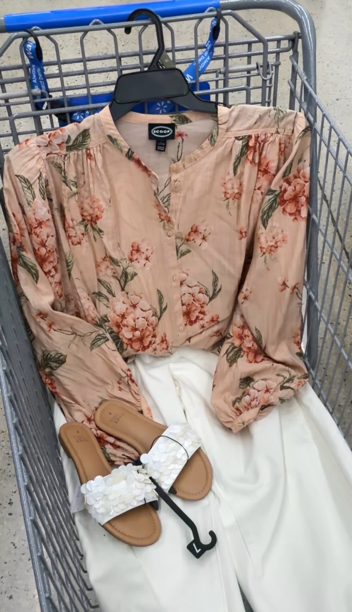 Walmart summer dressy-casual outfit idea with this floral blouse and white denim. You could also add a heel! #walmartfashion