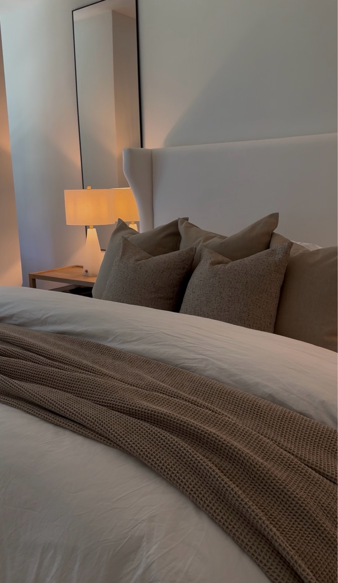 Neutral bedding / bedroom styling