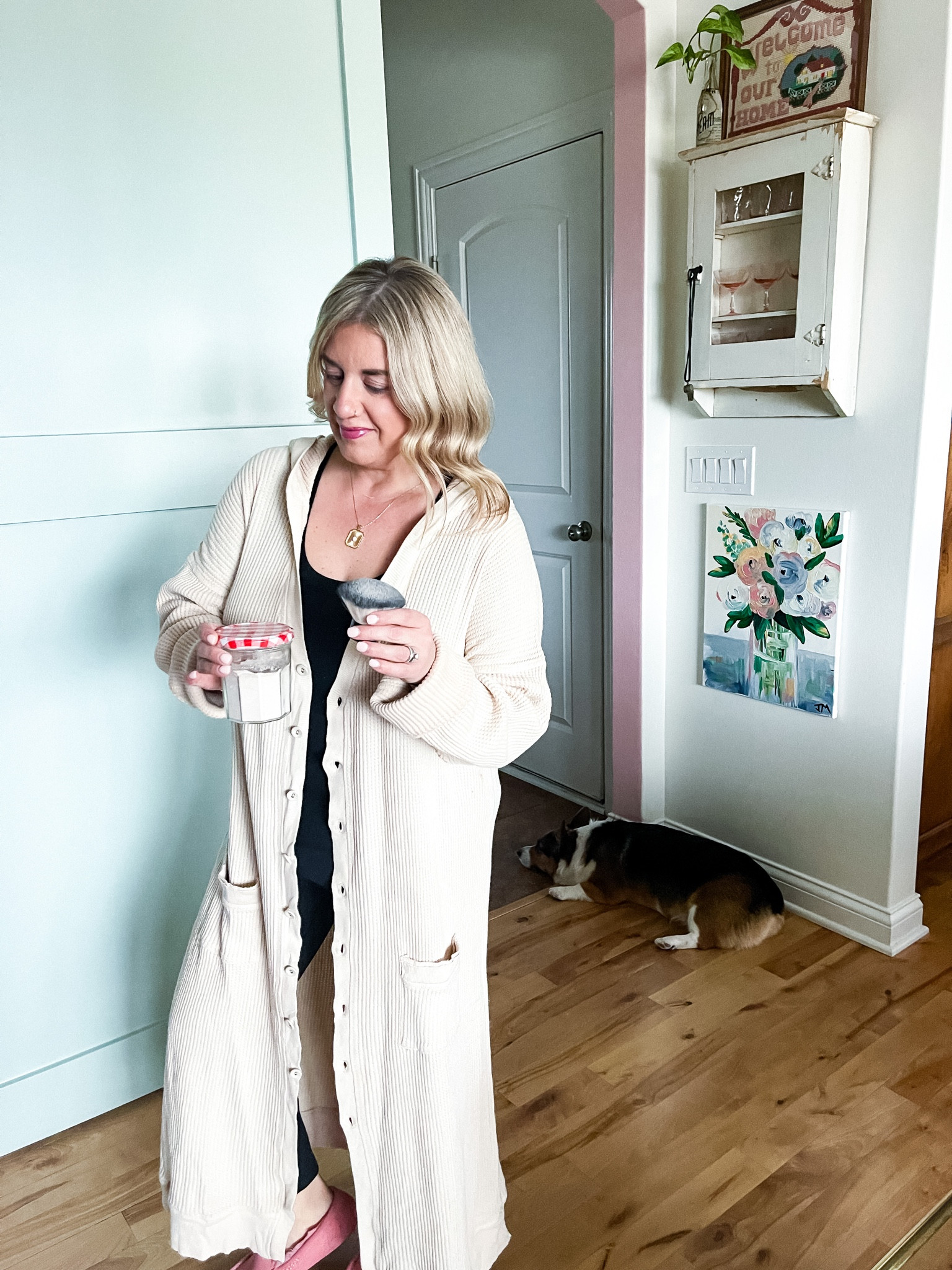 Everything you need to make DIY clean non-toxic dry shampoo. 

#LTKbeauty #LTKstyletip #LTKhome