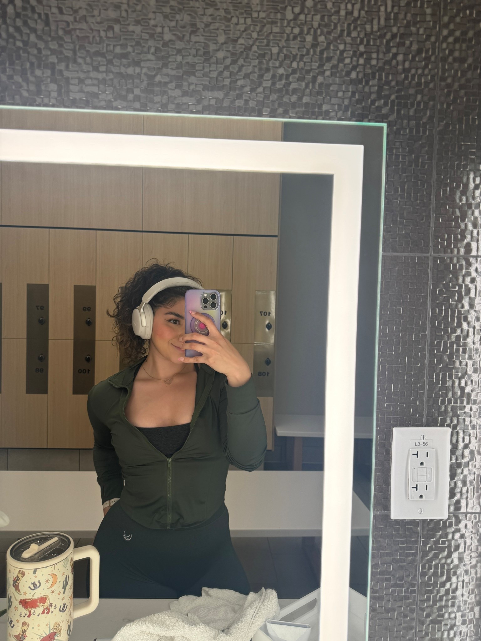 Can’t live without these headphones and the sound quality beats every other pair out there TRUST ME 🎧

#LTKSaleAlert #LTKActive #LTKStyleTip