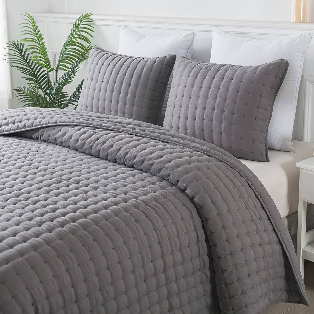 WDCOZY Dark Grey King Size Quilt Bedding Sets with Pillow Shams, Deep Lightweight Bedspread Cover... | Amazon (CA)