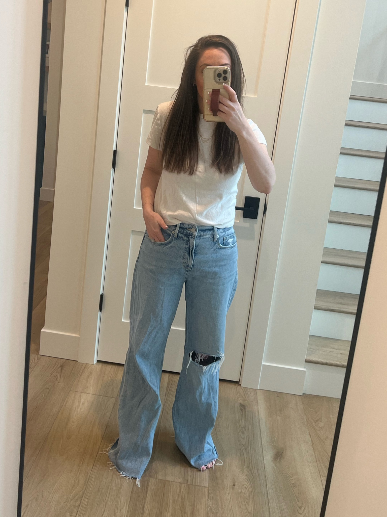 Wide leg, relaxed fit jeans FOR THE WIN!

Jeans are old, so I’ve linked similar options!

#LTKfindsunder100 #LTKstyletip