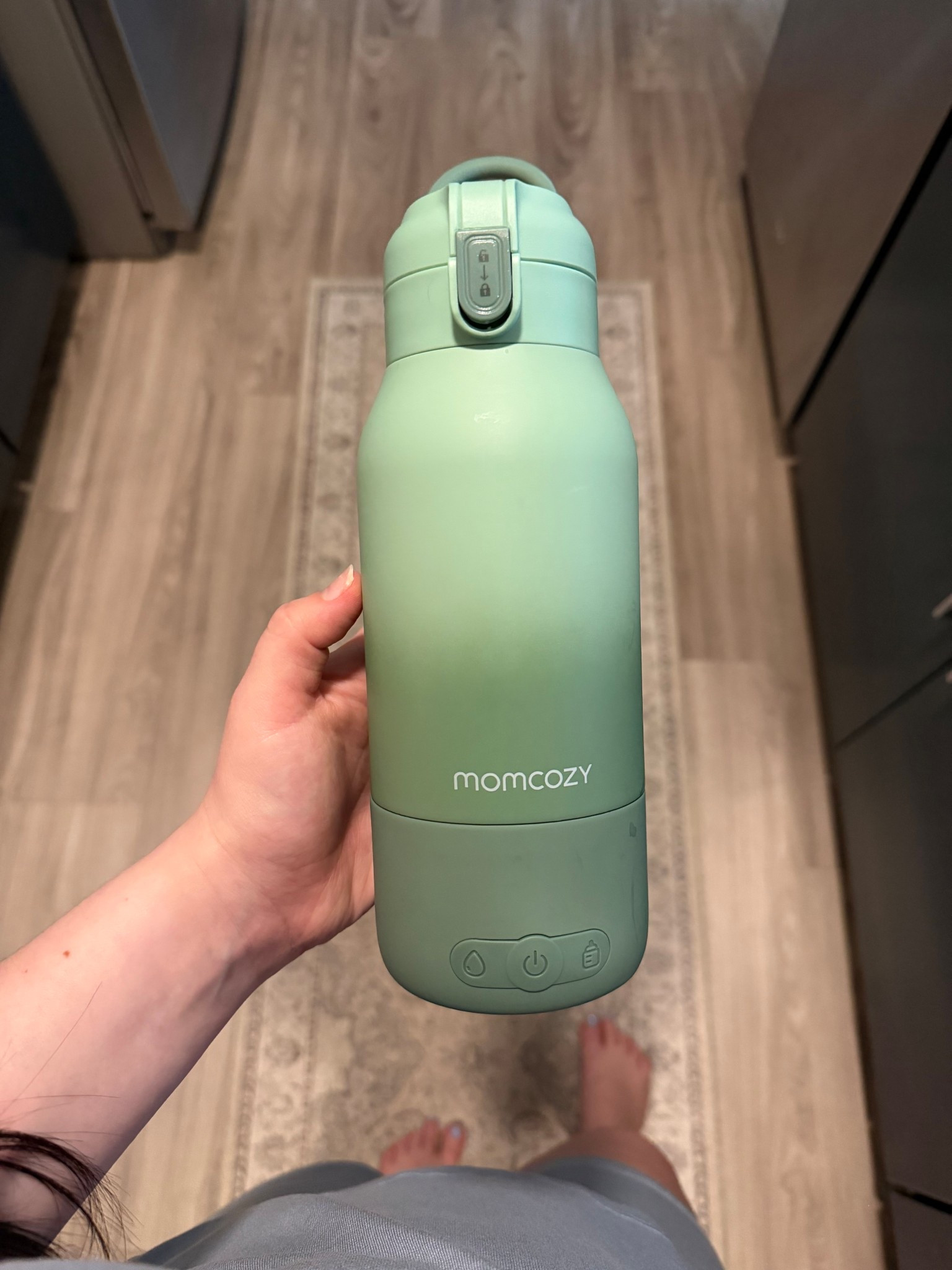 This has been a true game changer for on the go bottles 👩🏽‍🍳 💋 