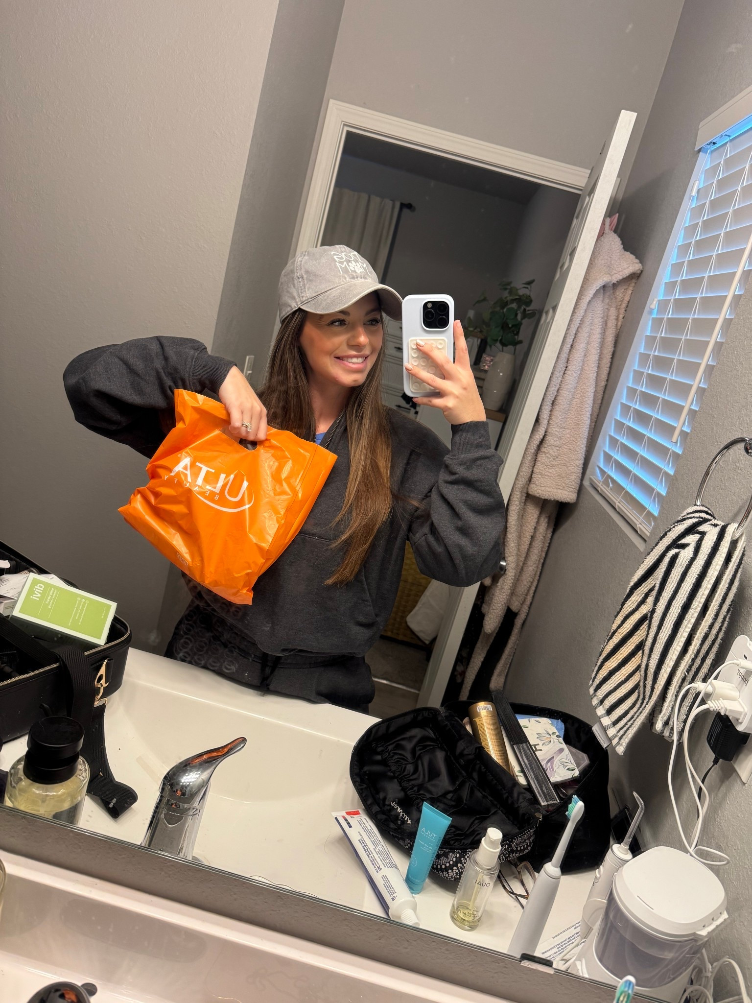 everything I got from Ulta Haul 🤍 if you’re a platinum or diamond member during your birthday, you get two times the points for the month👀

#LTKBeauty #LTKGiftGuide