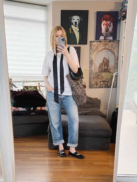 It’s really hot and humid today and I wasn’t going to leave the house but I want a sub and don’t want to pay for delivery 🤷‍♀️
Jeans and black bag are 90s vintage, shoes and scarf are secondhand.

•
.  #summerlook  #torontostylist #StyleOver40  #vintagegucci #thriftFind #thriftstyle #secondhandFind #miumiuflats #fashionstylist #FashionOver40  #MumStyle #genX #genXStyle #shopSecondhand #genXInfluencer #WhoWhatWearing #genXblogger #secondhandDesigner #Over40Style #40PlusStyle #Stylish40s #styleTip  #secondhandstyle 


#LTKshoecrush #LTKstyletip #LTKSeasonal