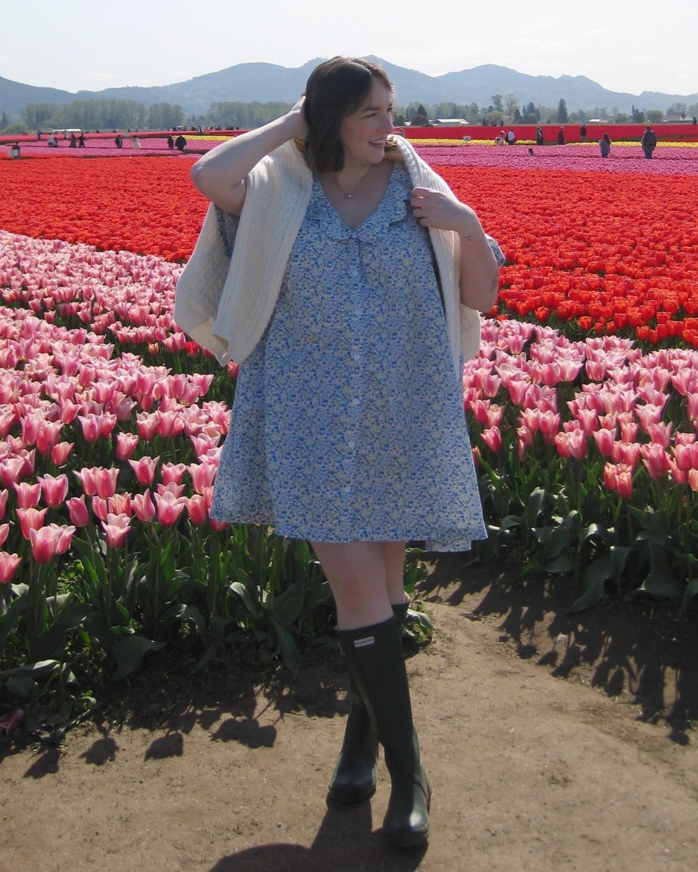 04/16 ootd, wearing size XL in the dress & XXXL in the cardigan 