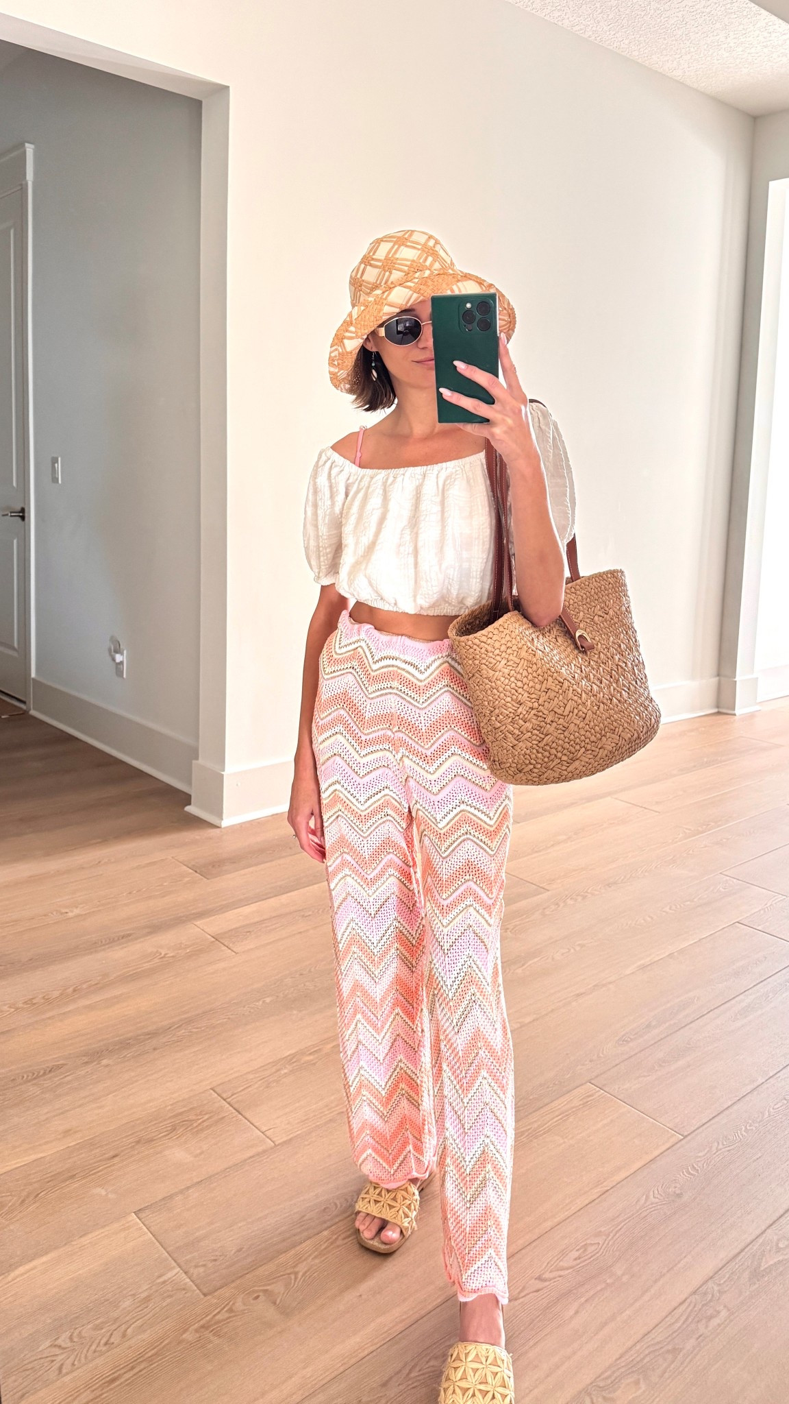 Beach day in January? Yes, please. I shopped these knit pants in a size S from #vici . Use code [BRITTANYN35] for 35% off site-wide. 

#LTKFindsUnder100 #LTKSaleAlert #LTKootd