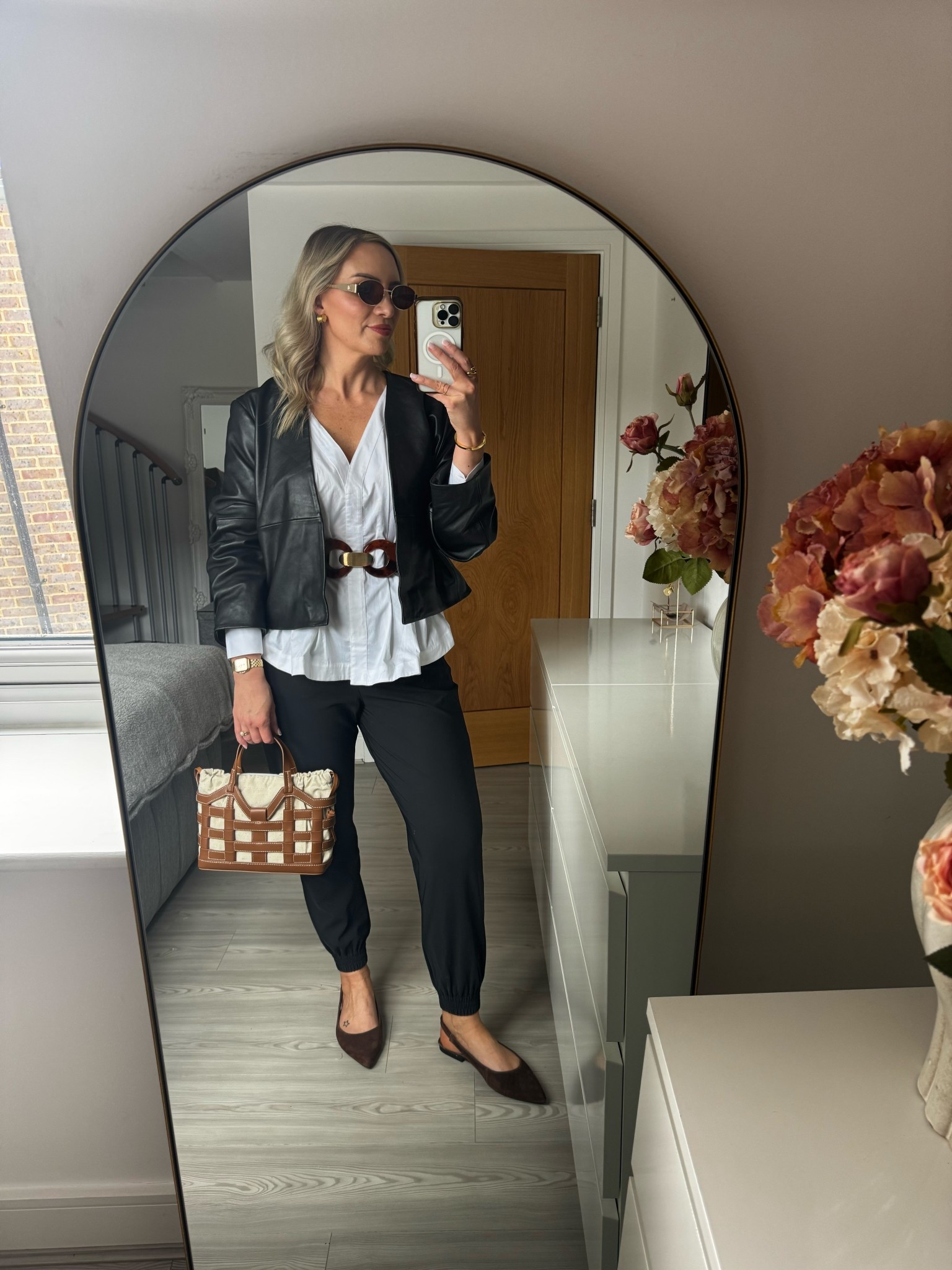 Workwear outfit idea 🫶🏼

I wear a medium in the jacket and shirt but would stick to a small in both if ordering again

#LTKstyletip #LTKspring #LTKworkwear