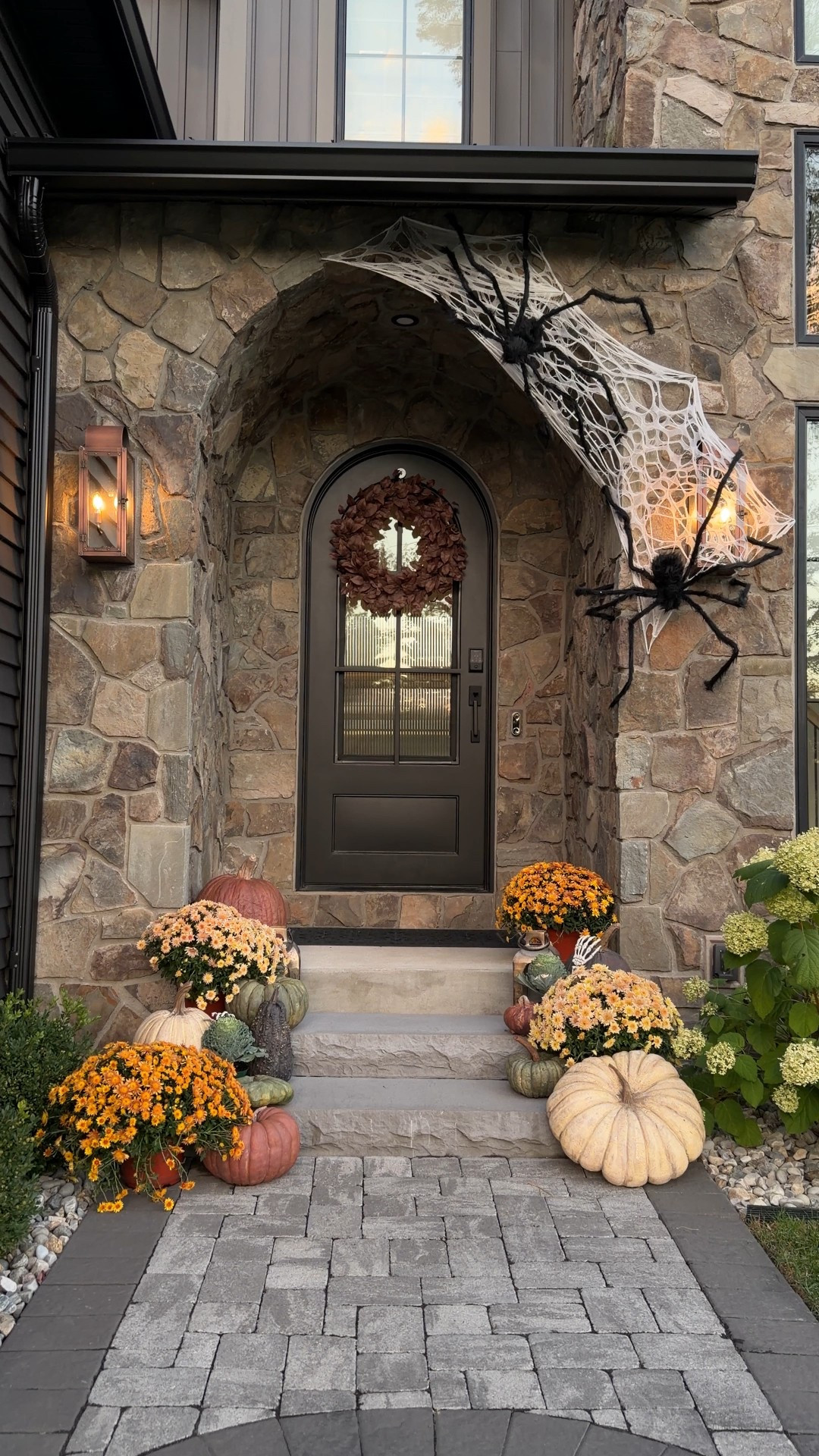 Giant spiders we used around our door. Great price and love how they are bendable. 

Halloween decor, spooky season

#LTKHome #LTKSeasonal #LTKHalloween