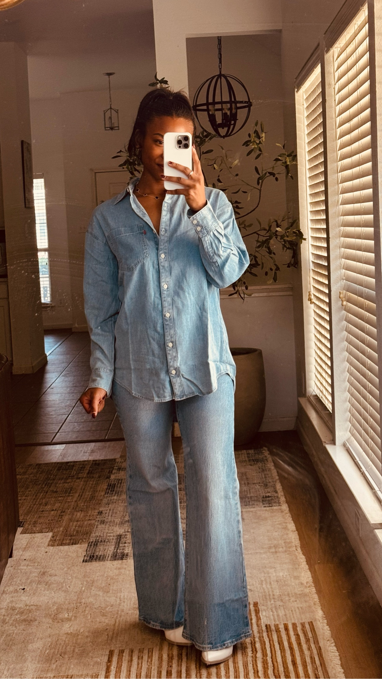 Top: xs
Jeans: 27/32

#LTKStyleTip #LTKMidsize #LTKFindsUnder100