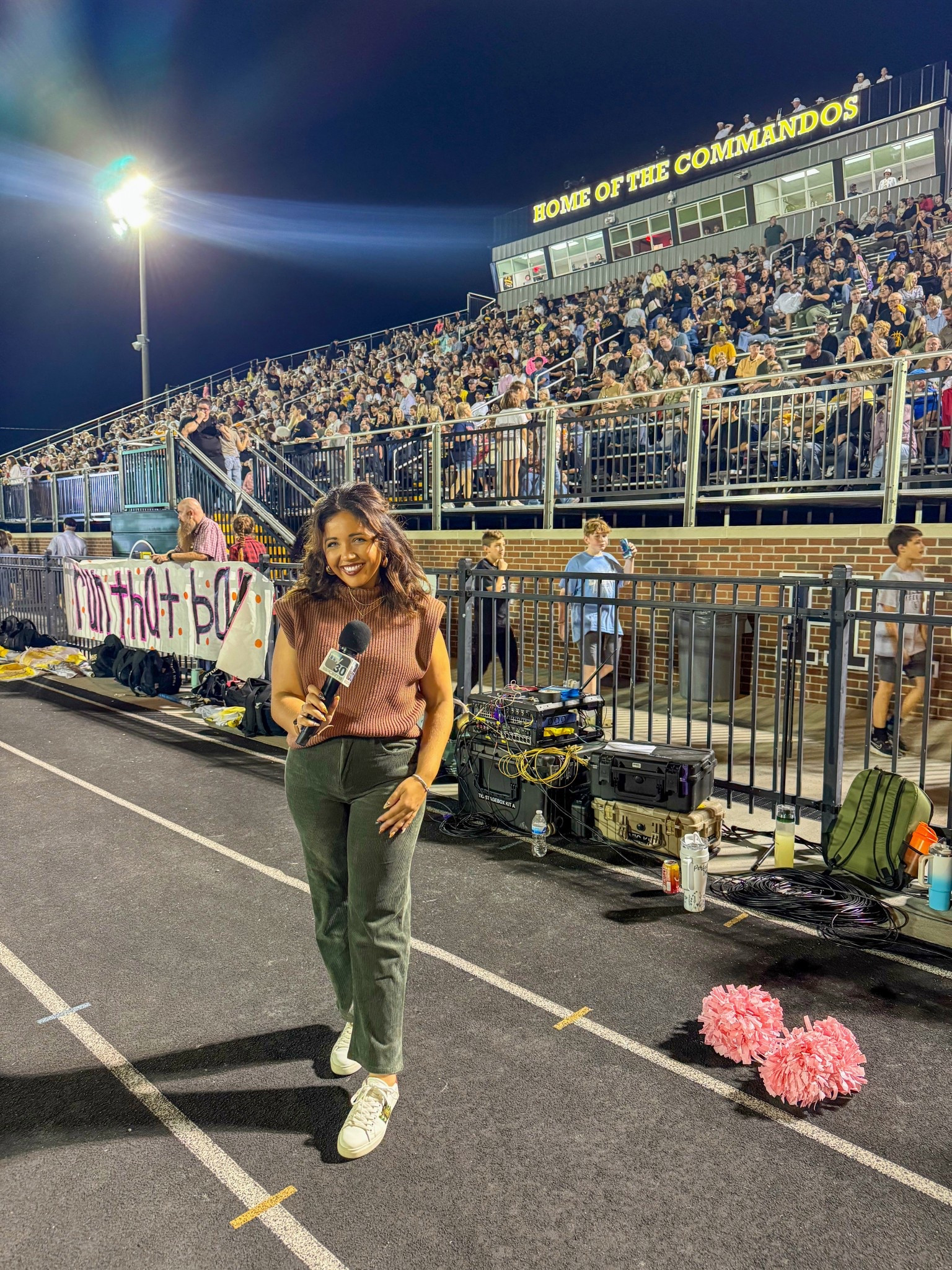 It finally feels like fall in Nashville and I couldn’t wait to pull out a sweater and these corduroys 😍 

#LTKFindsUnder50 #LTKWorkwear #LTKSeasonal