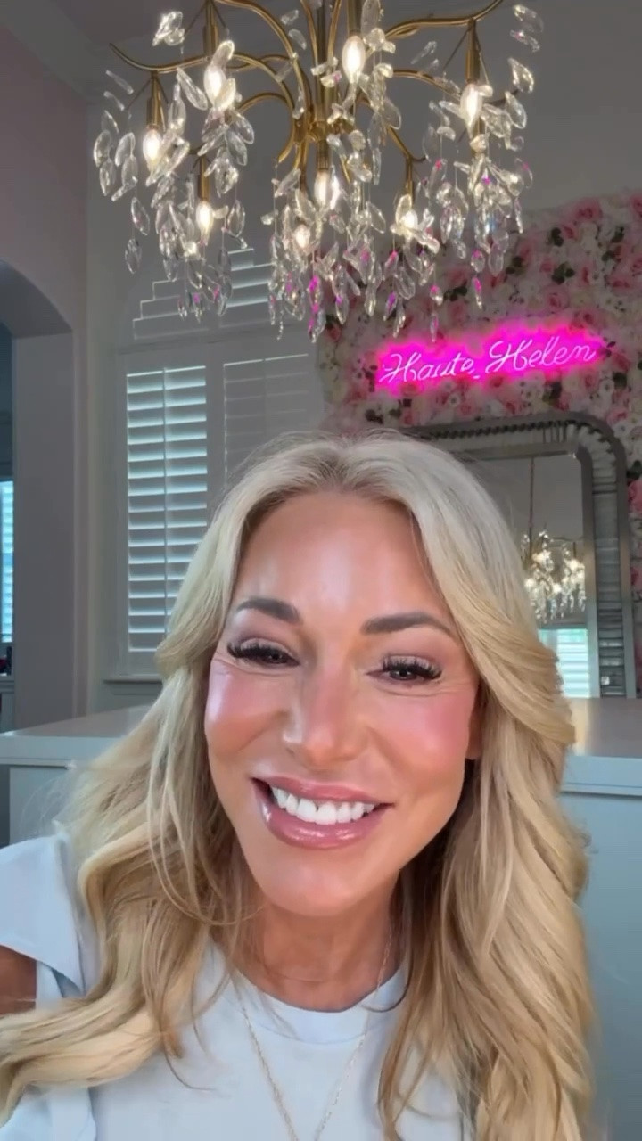 My Haute take:

Blush on can make or break your final look. The right shade brings everything together and adds that healthy glow 💖✨

#HauteTake #HauteHelen #Blush #beauty

#LTKgrwm #LTKBeauty