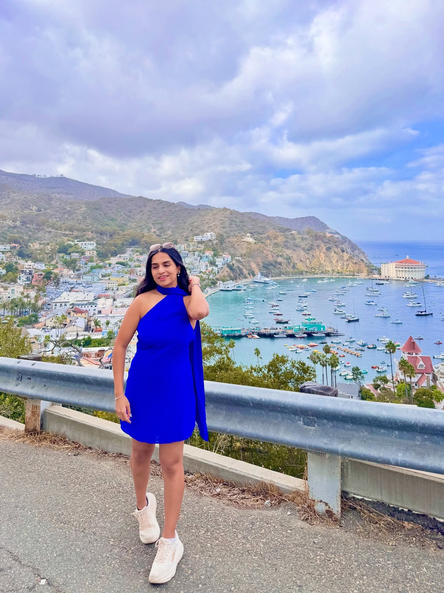 Ocean breeze, Island ease, and a Dress that matches the Sea 💙 @lulus 

Catalina Islands is def Greek island vibes so close to home🏝️ 

.

.

.

.

.

.

.

#lulusambassador #lovelulus #islandlife #californiatravels #thingstodoincalifornia #catalinaislands #avaloncatalina #ootd #summerdresses👗