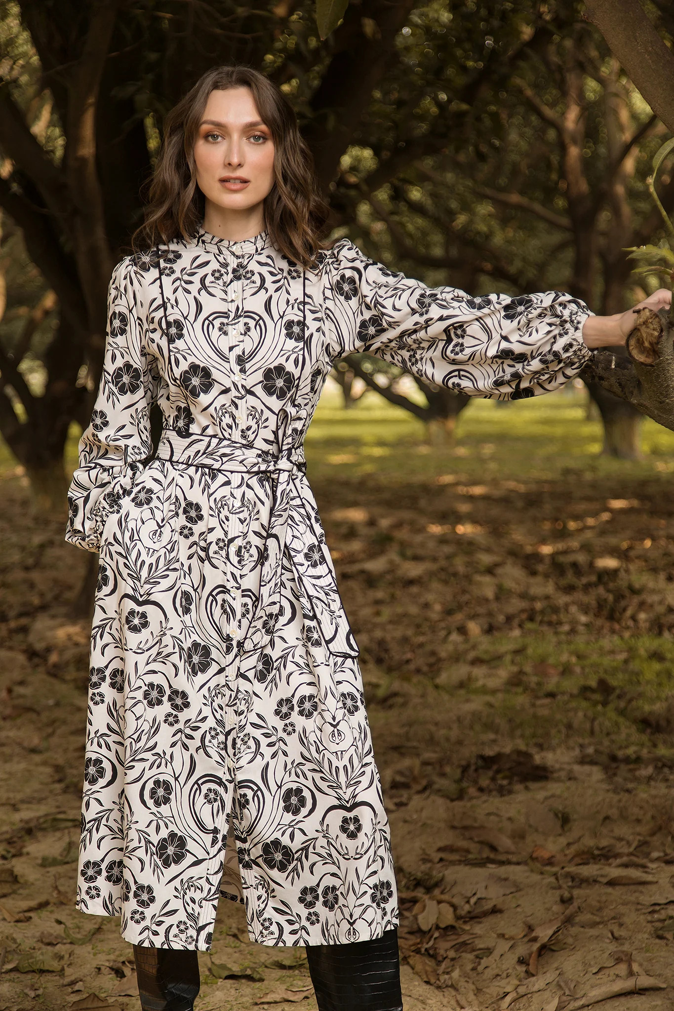 1710 Vesper - Orchard (Black) | Beyond By Vera