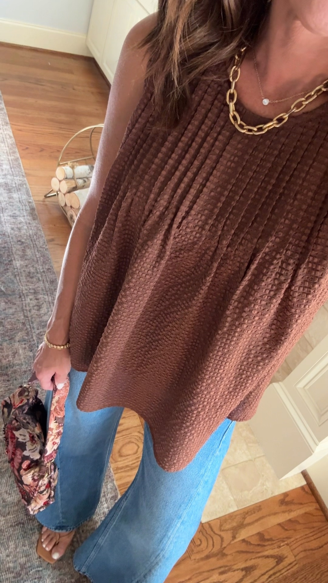 Textured pintucked tank. 50% off. Fall brown tank. Mother jeans.
Tank XS. Jeans TTS, 25 petite

#LTKootd #LTKOver40 #LTKSaleAlert