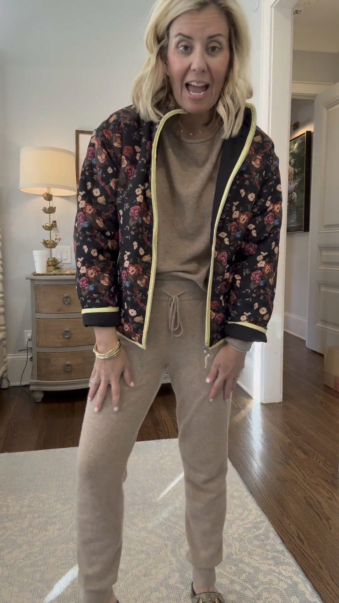 A cashmere set made complete with a pop of pattern, don’t you think?


#LTKootd #LTKdayinmylife #LTKmomlife