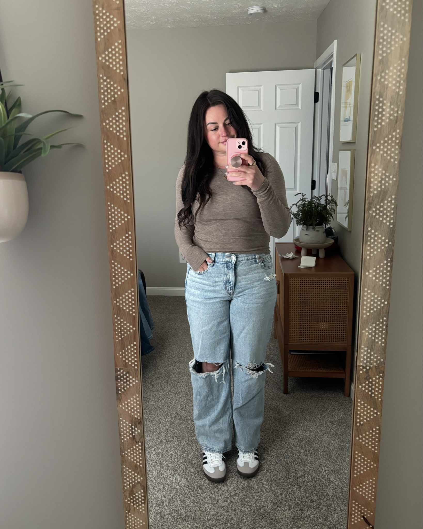 Skinny jeans girl at heart but I’ve finally found a pair of loose jeans I love! The shirt is also a winner, I have them in 3 colors. 

Both run TTS
I’m wearing a 10 and medium   

#LTKFindsUnder100 #LTKMidsize #LTKCyberWeek