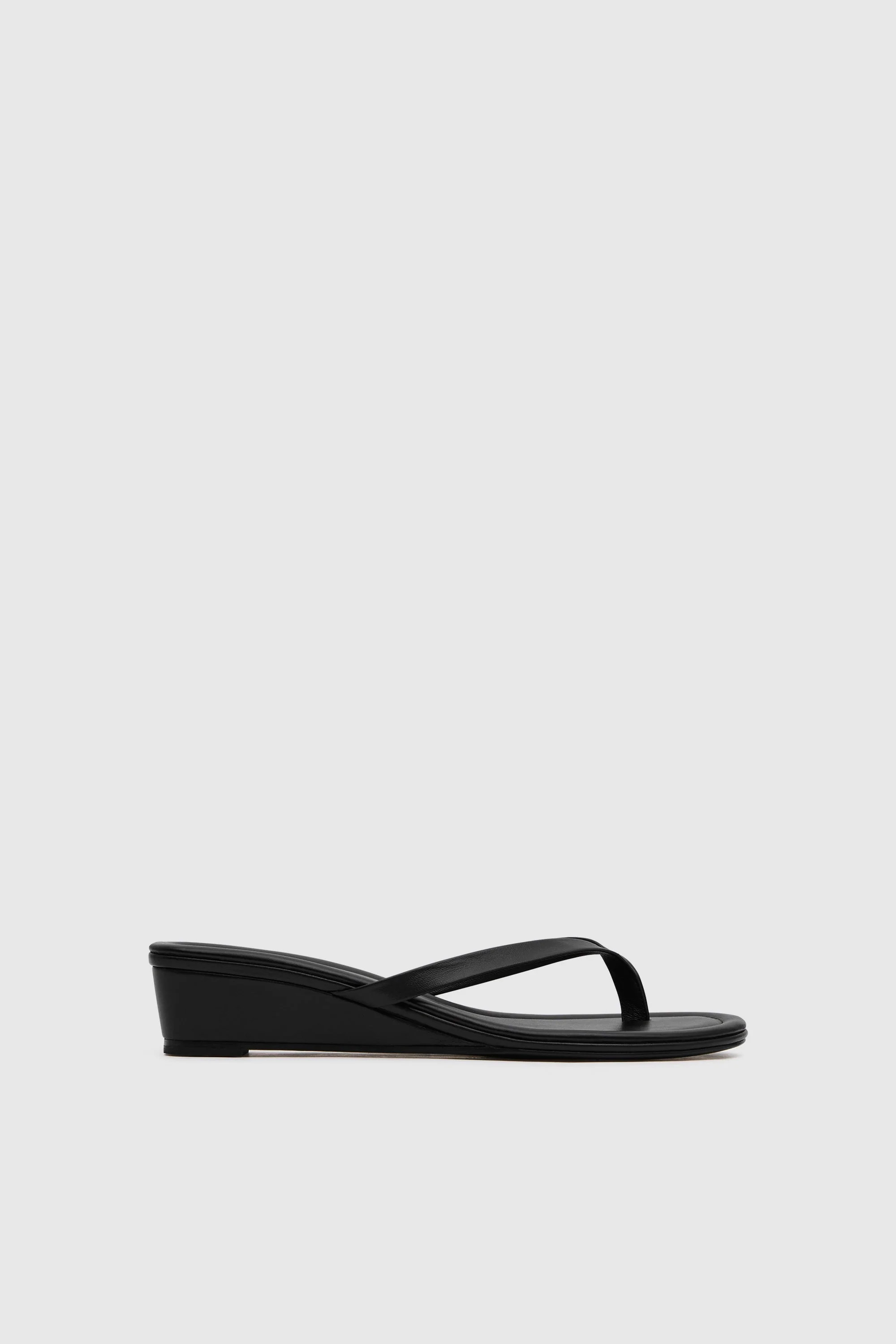 Thong Wedge - Black | St. Agni (US, UK, EU)