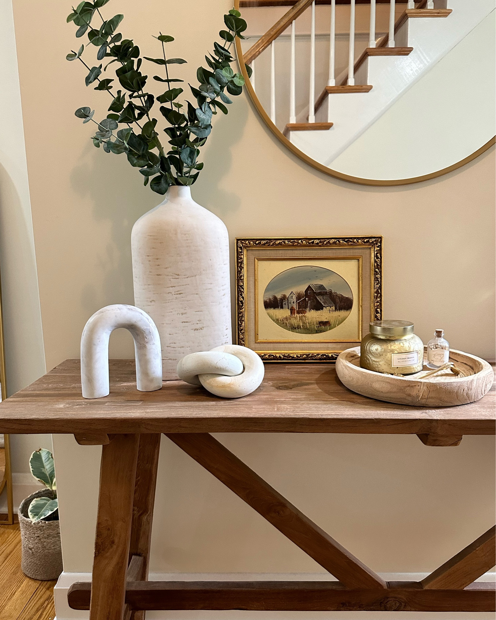 Organic modern and transitional design entryway table with both modern and vintage pieces 🫶🏻

#LTKunder100 #LTKFind #LTKhome