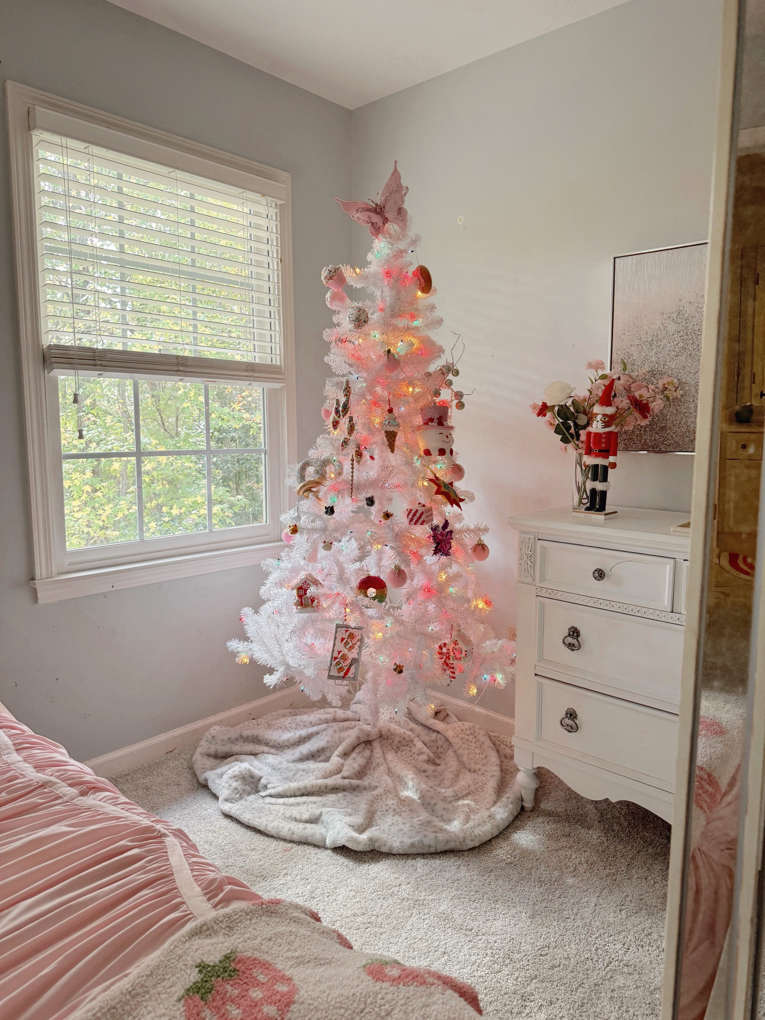 Zoe’s Christmas tree filled with candy and treat ornaments 😍

#LTKSeasonal #LTKKids #LTKHoliday