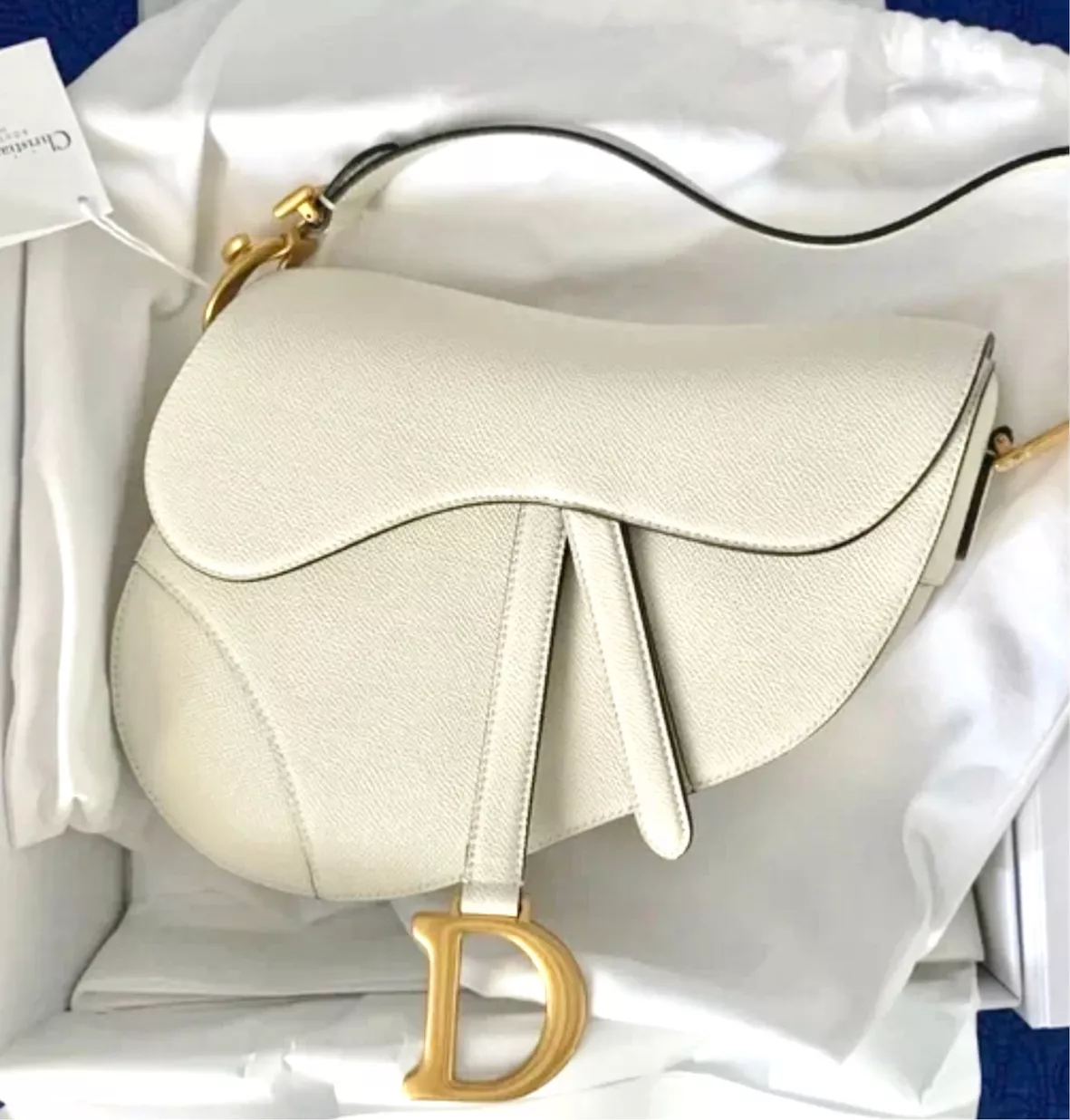 luxadora_ on LTK  Beautiful handbags, Beautiful bags, Prada bag